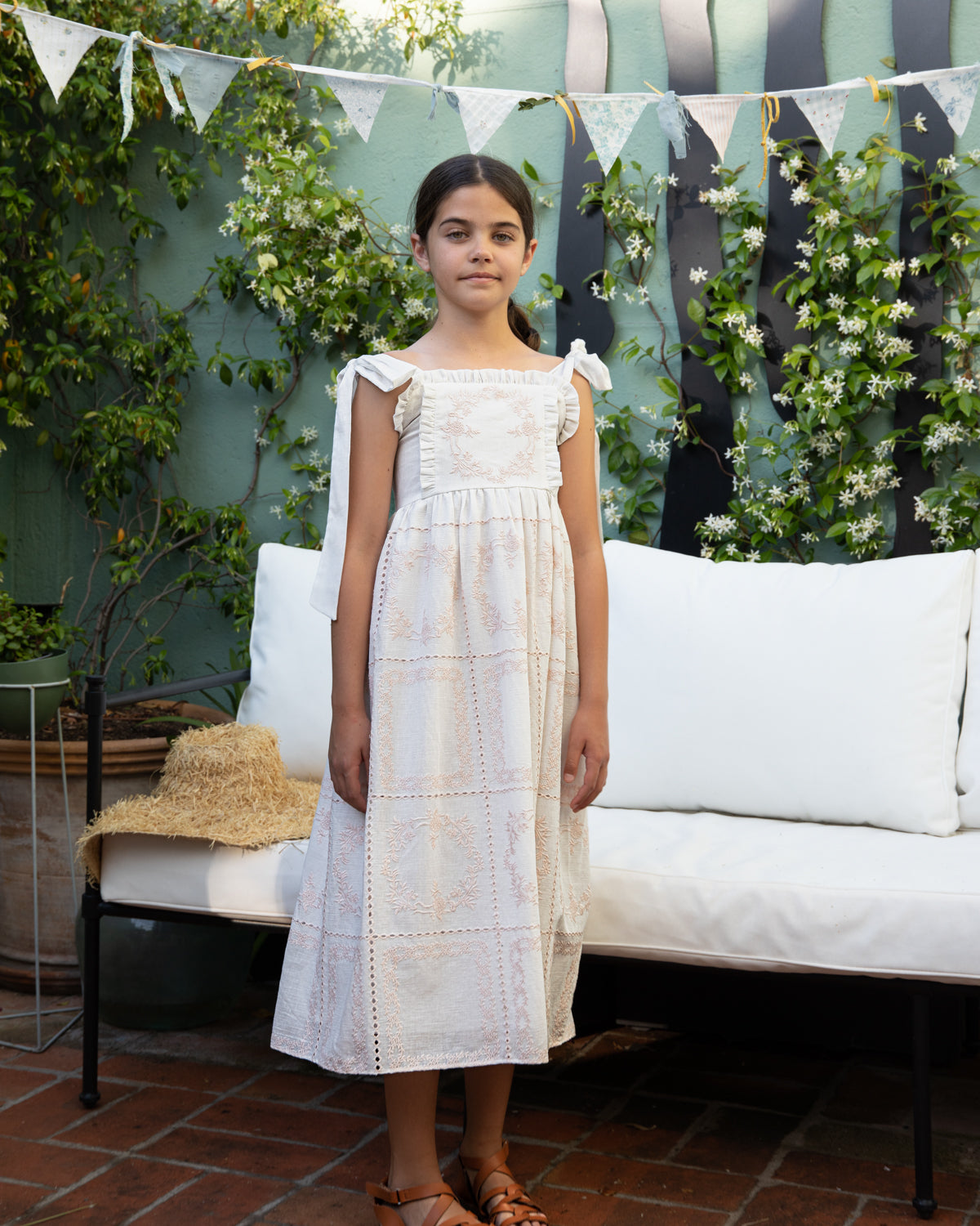 ADOLESCENTE INVITADA