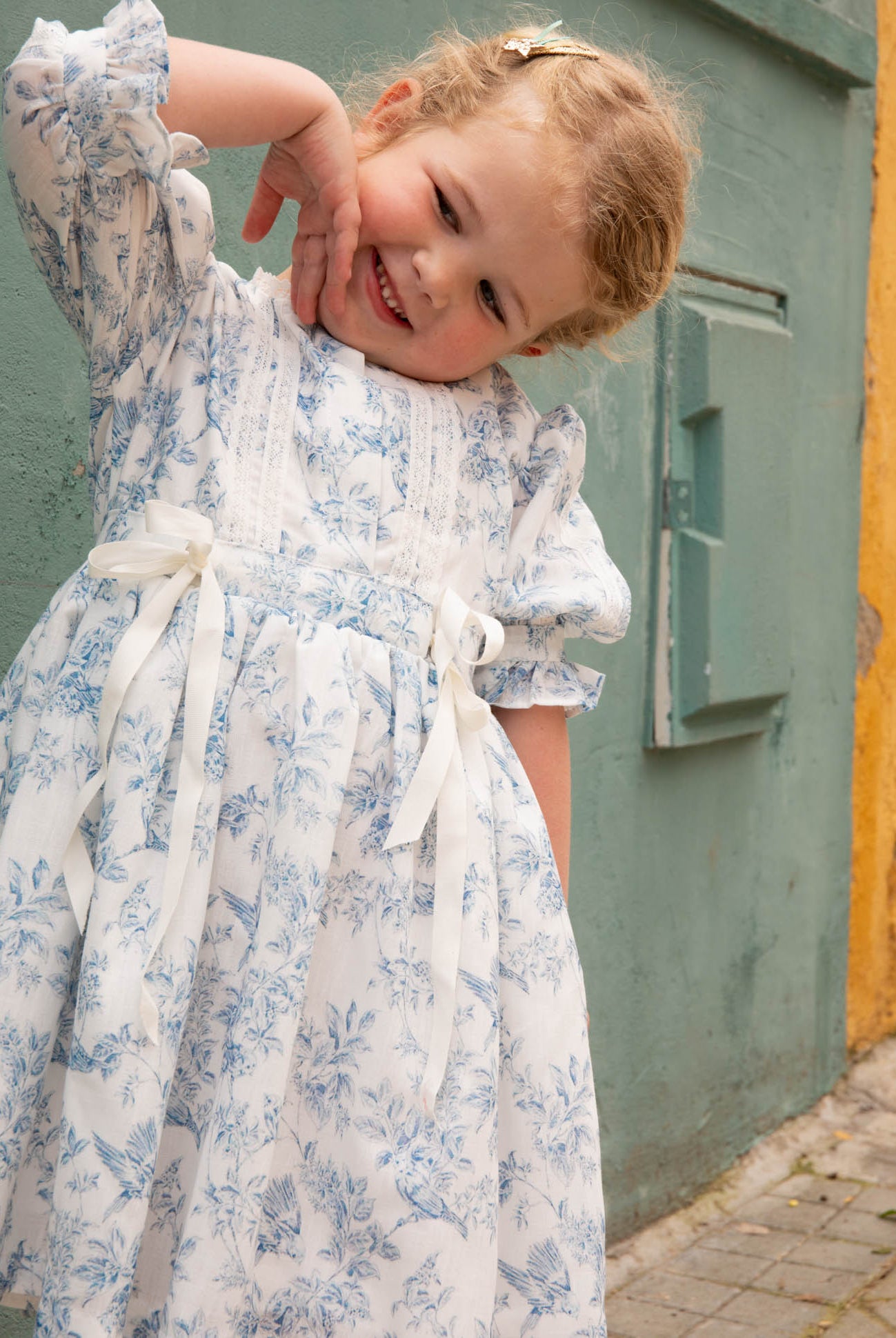 Vestido encajes estampado pájaros Moss Waso