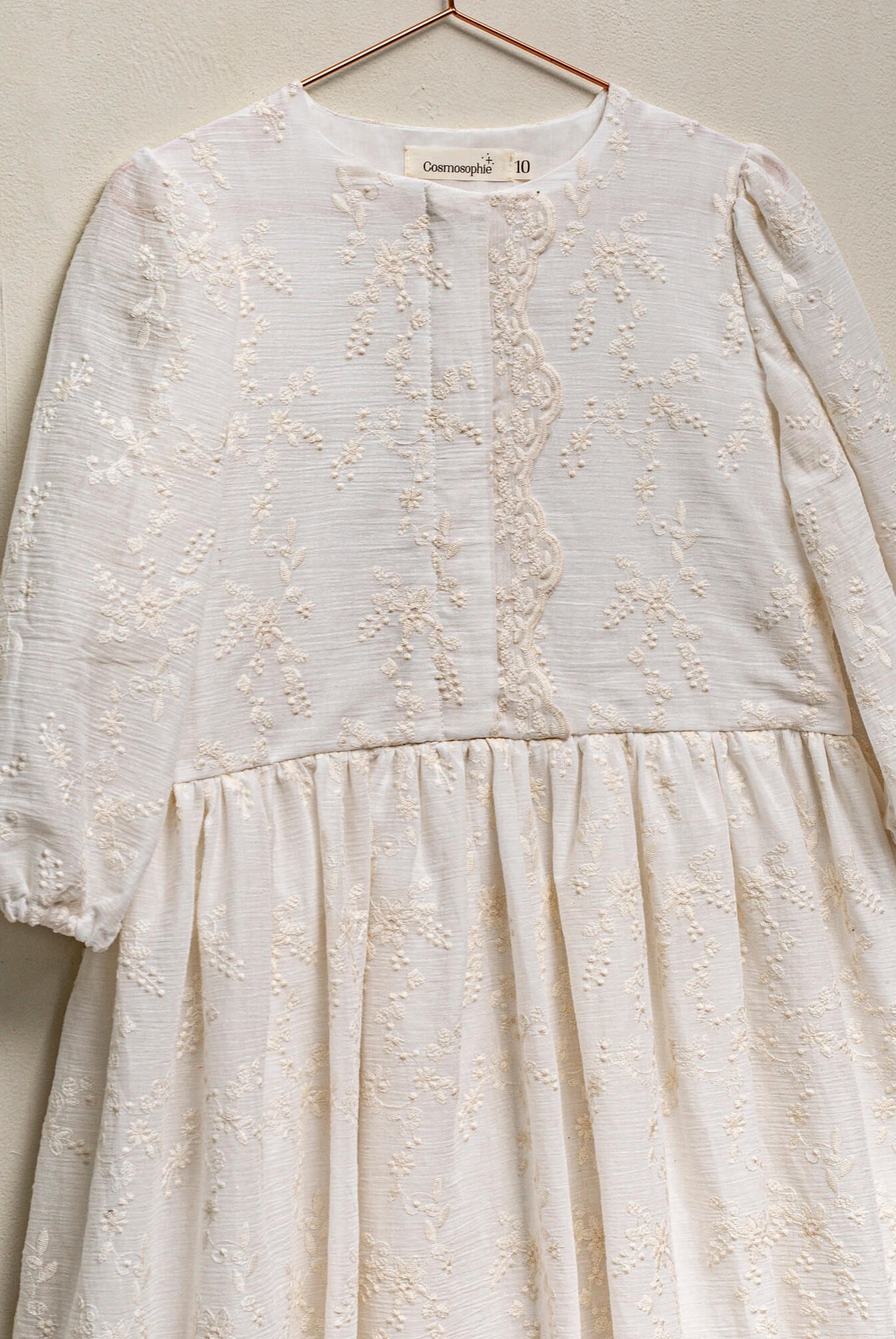 Vestido de bambula bordada para niña Cosmosophie