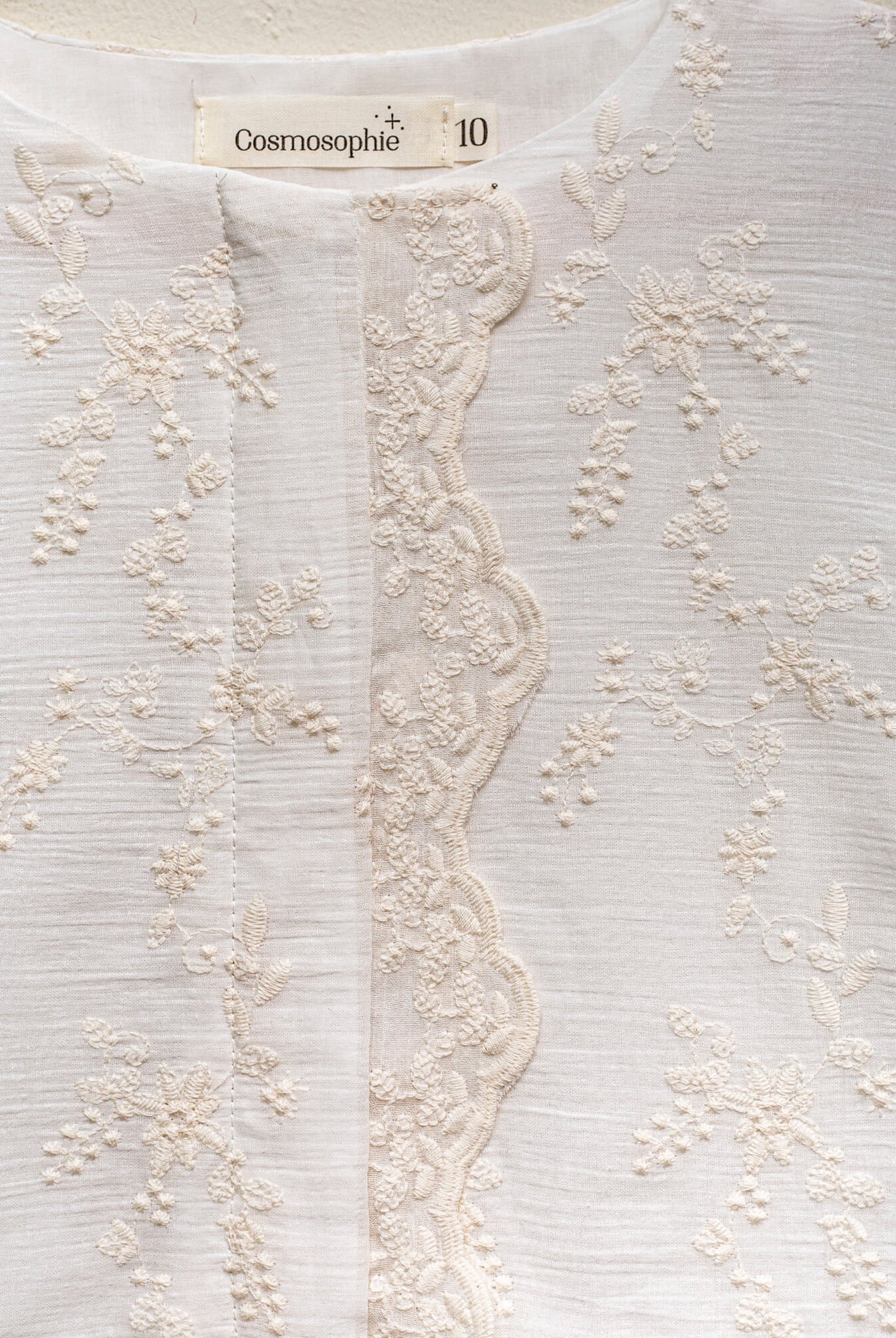 Vestido de bambula bordada para niña Cosmosophie