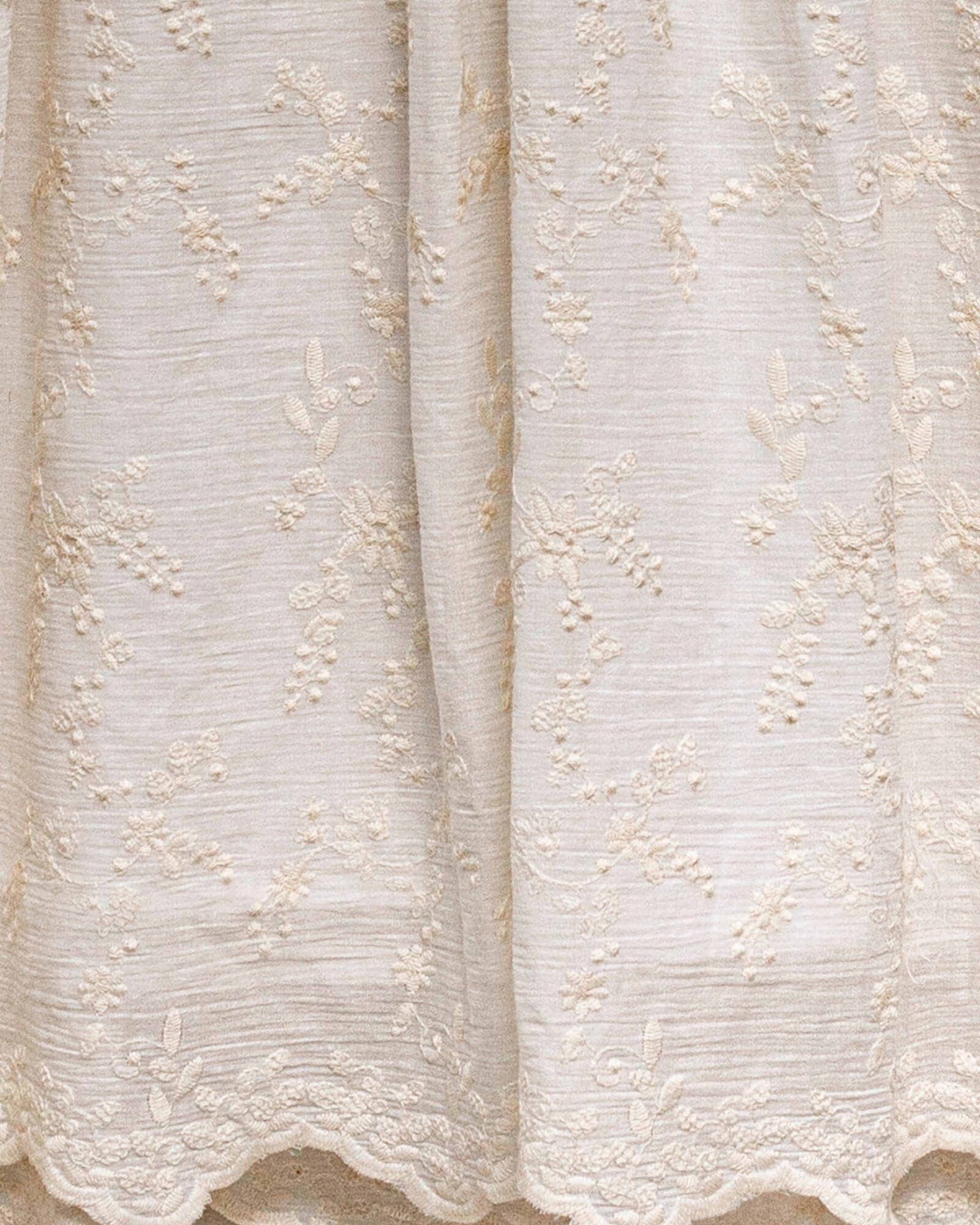 Vestido de bambula bordada para niña Cosmosophie