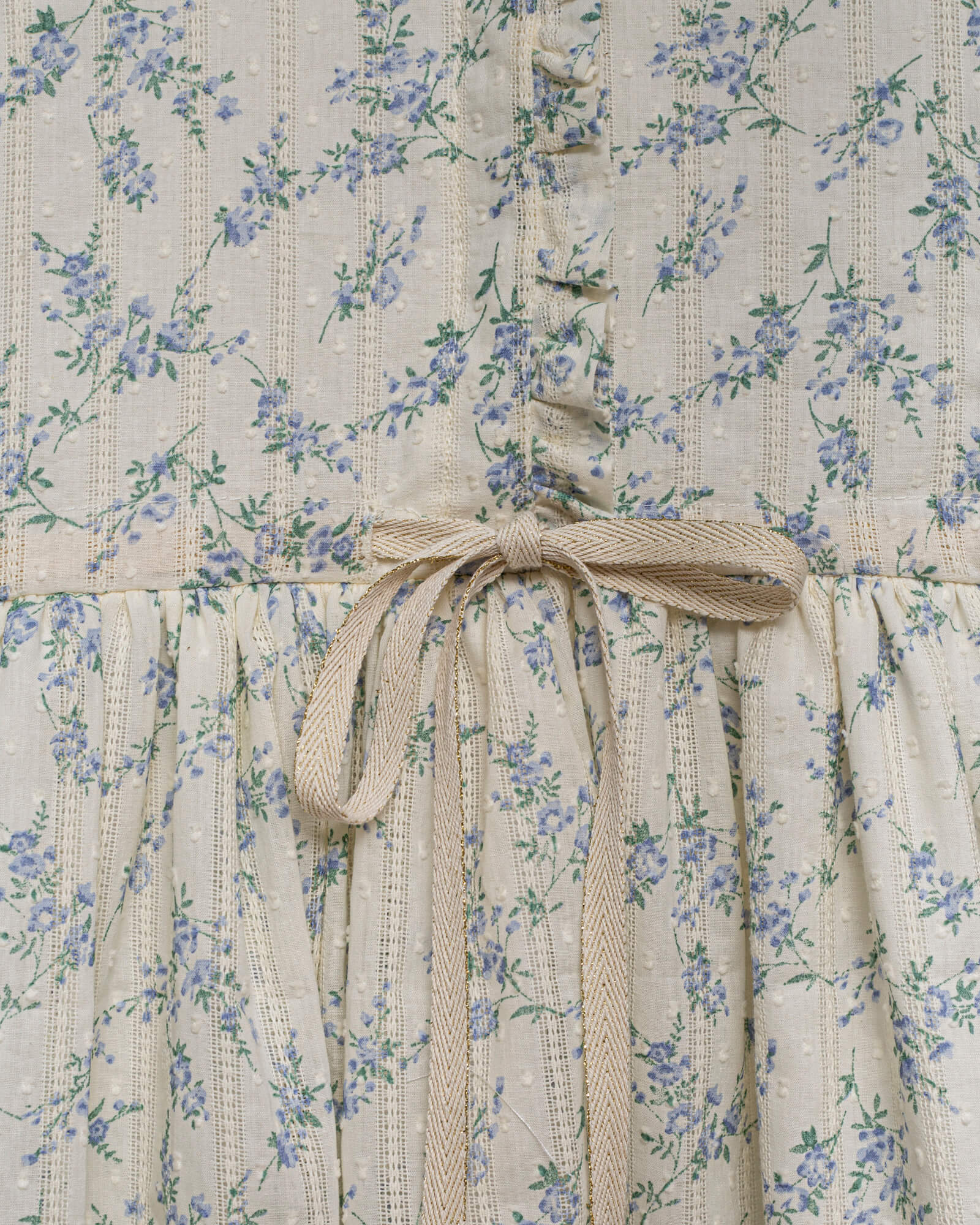 Vestido bordado de flores azules cosmosophie