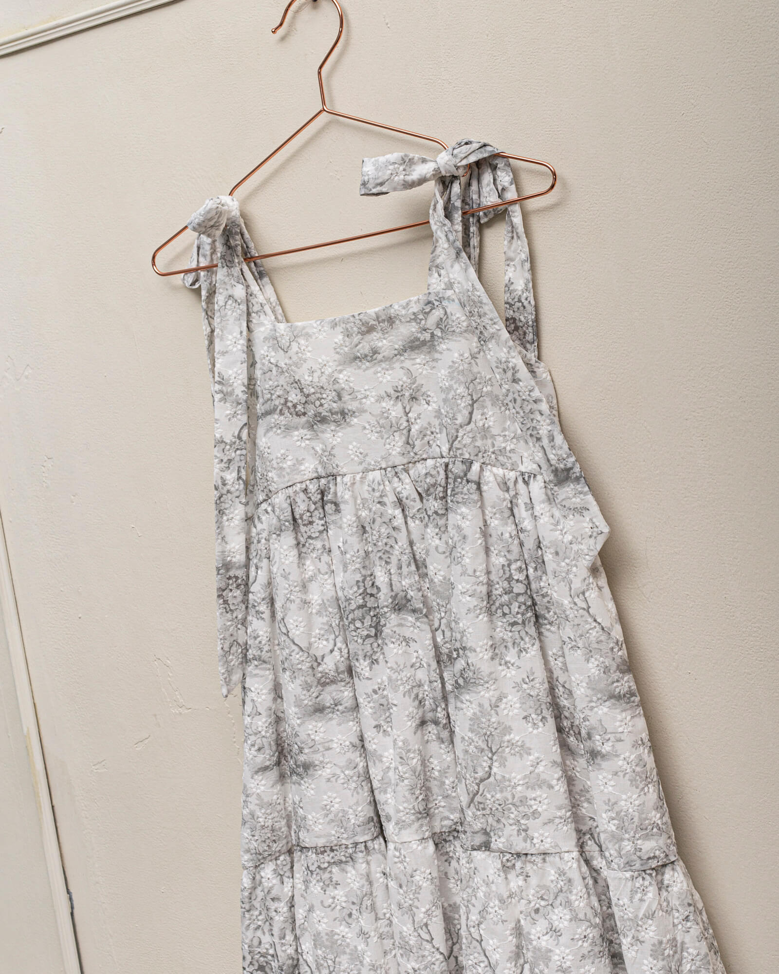 Vestido batistas bordada Toile de Jouy Cosmosophie