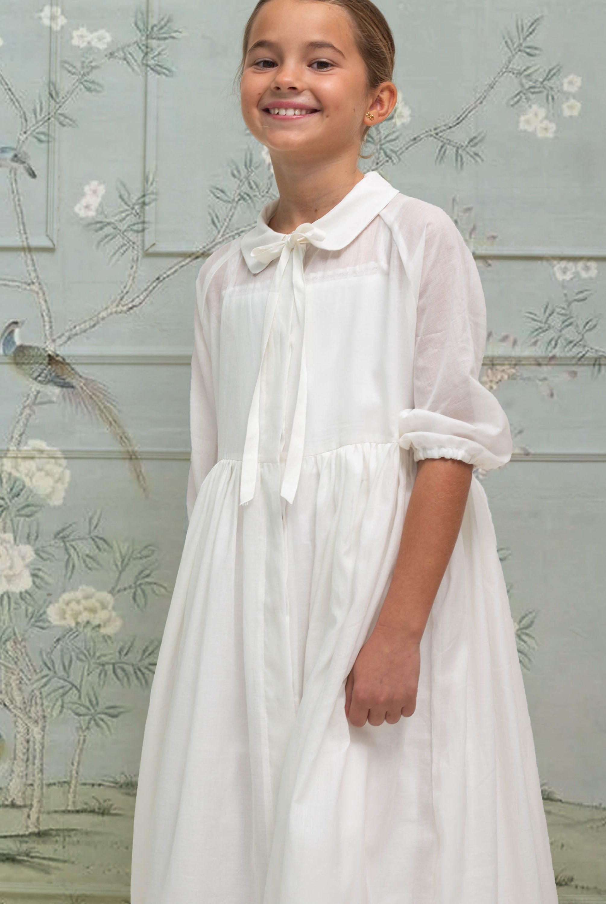 Vestido de comunión niña blanco modelo Gemini. Cosmosophie