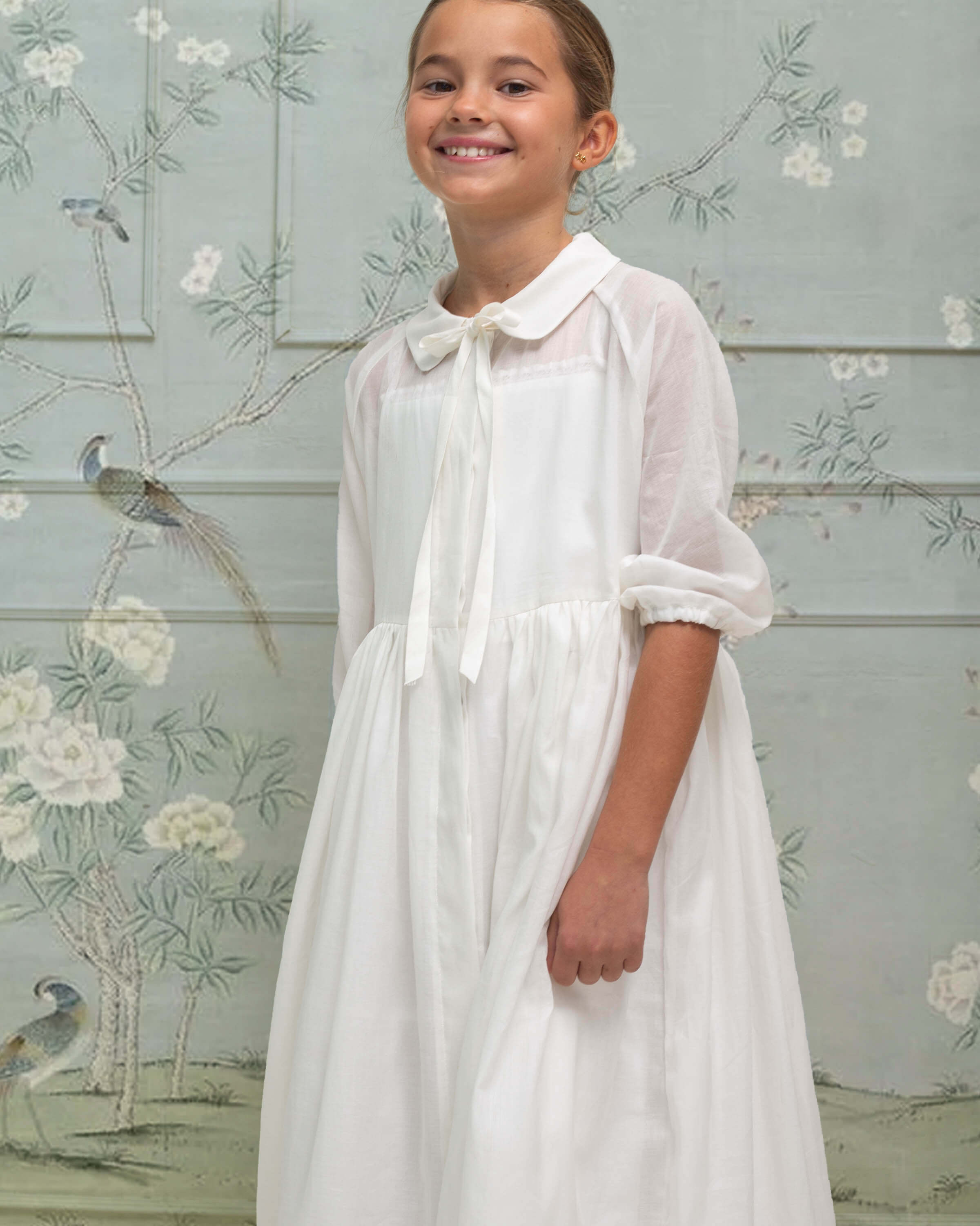 Vestido de comunión niña blanco modelo Gemini. Cosmosophie