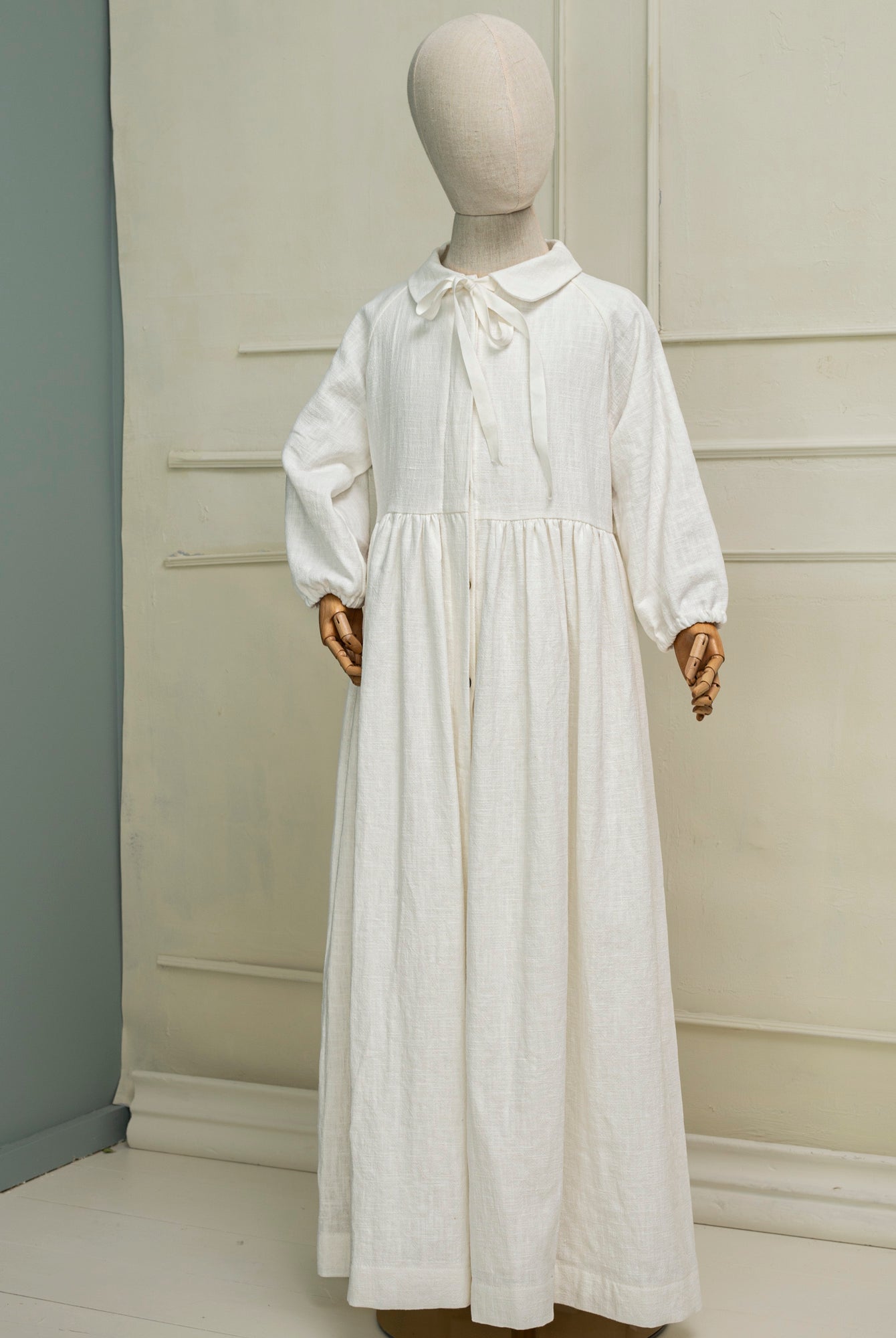 Vestido primera comunión de lino blanco Gemini de Cosmosophie