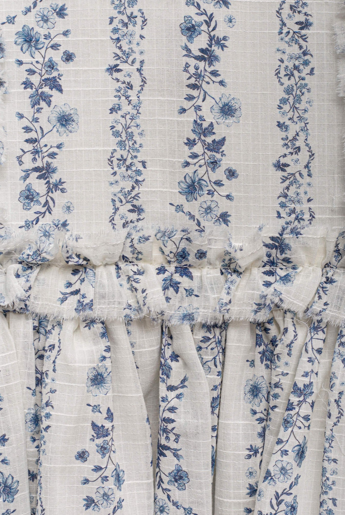 Pichi de flores con volantes en el pecho cosmosophie