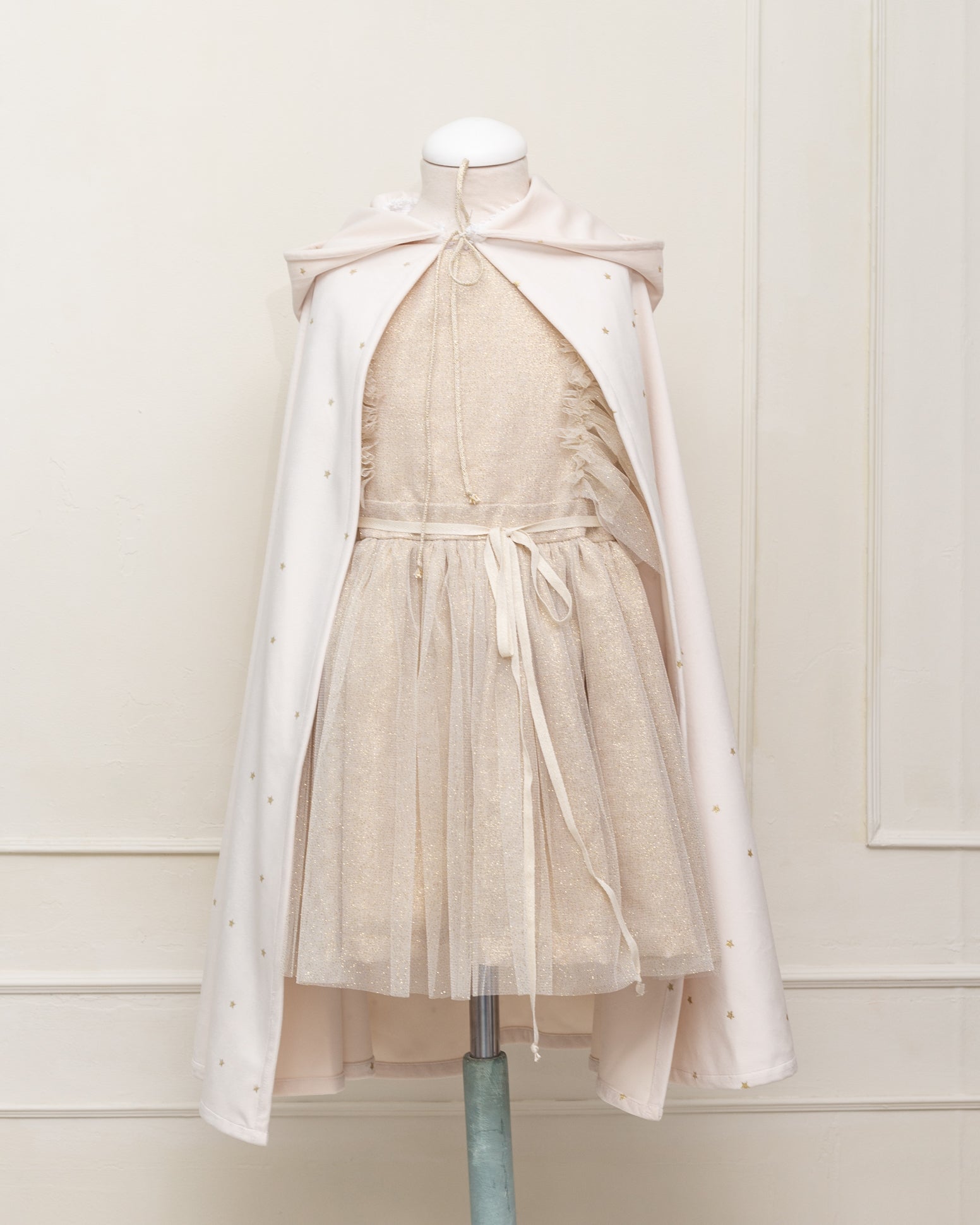 Disfraz capa de terciopelo con estrellas en Oro