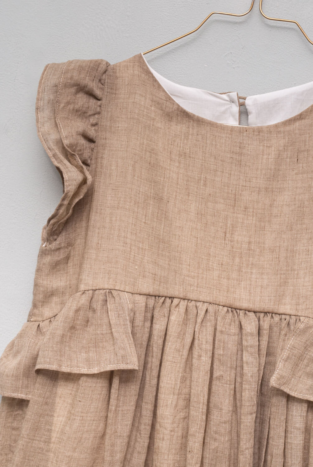 vestido de arras largo el color toffe lino para niñas Cosmosophie