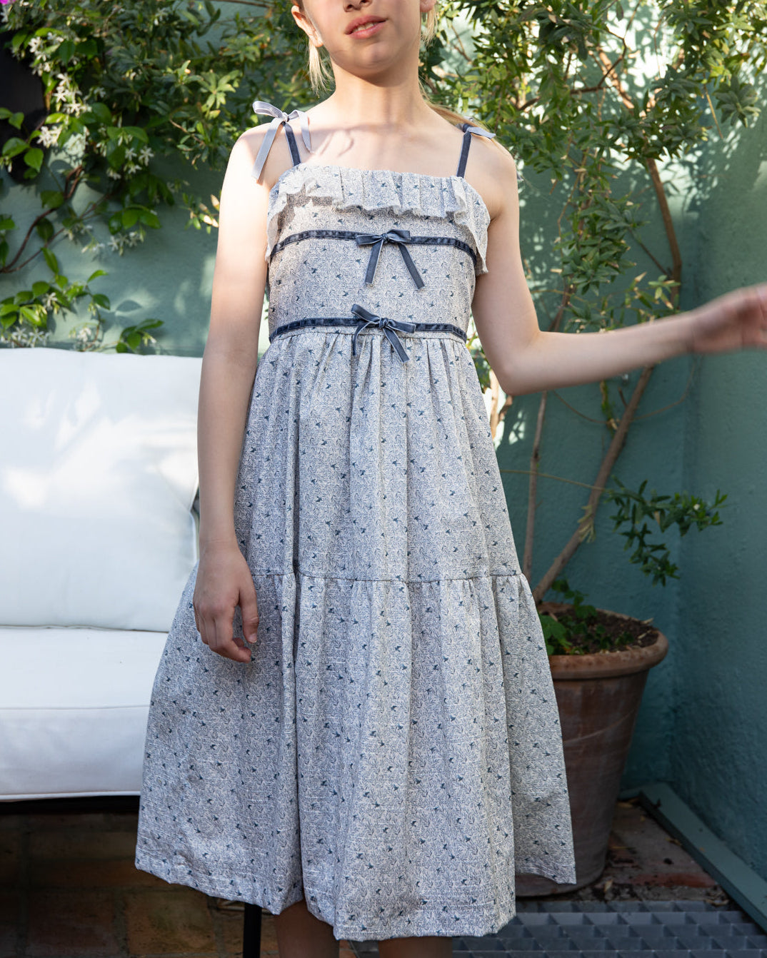 Vestido tirantes con terciopelo. Cosmosophie