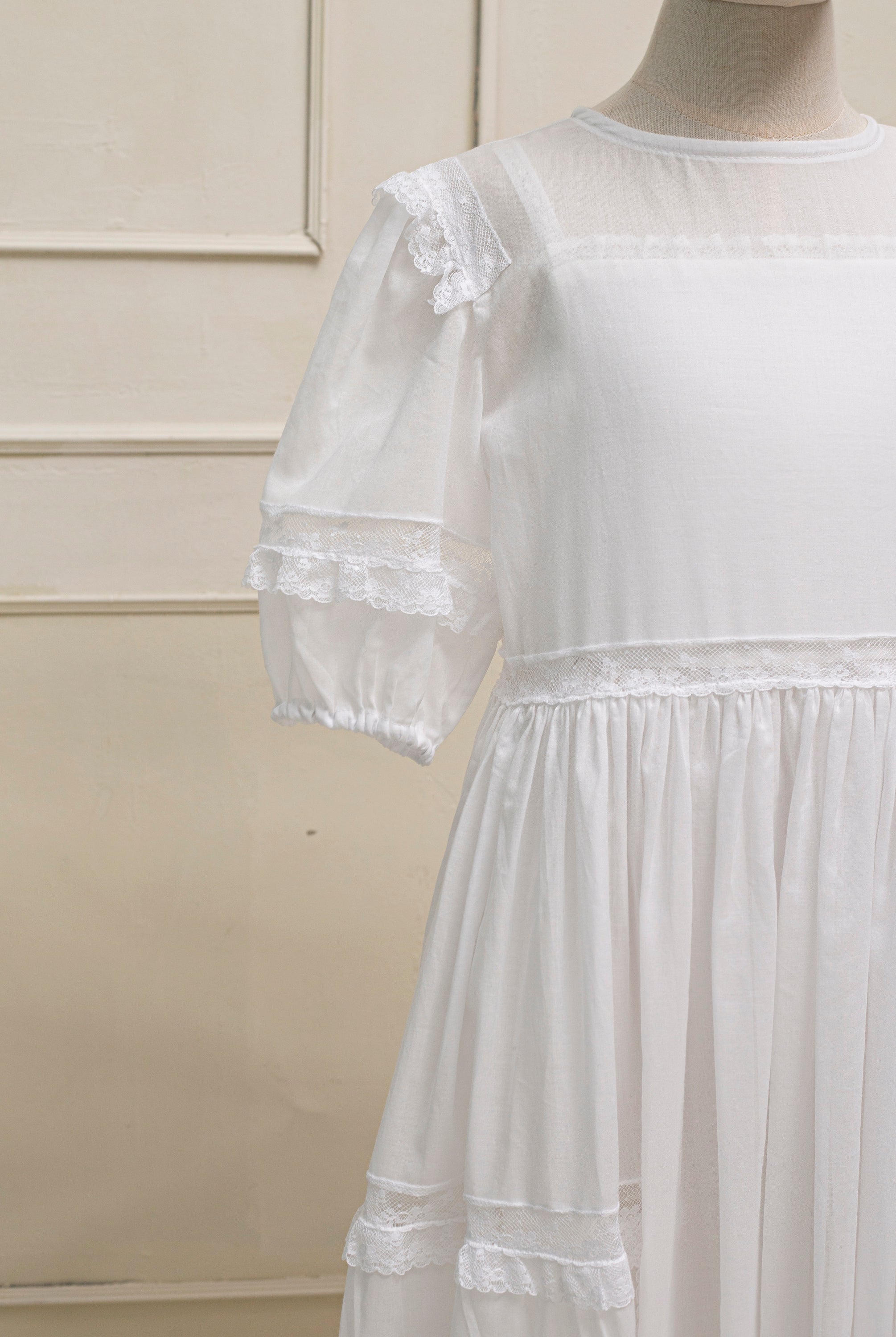 Vestido Primera Comunion blanco Lotus de Cosmosophie