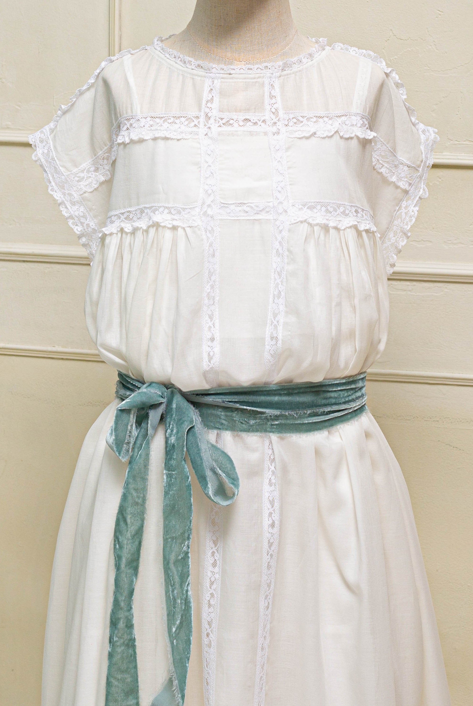 Vestido Primera Comunion con encaje en Mara de Cosmosophie