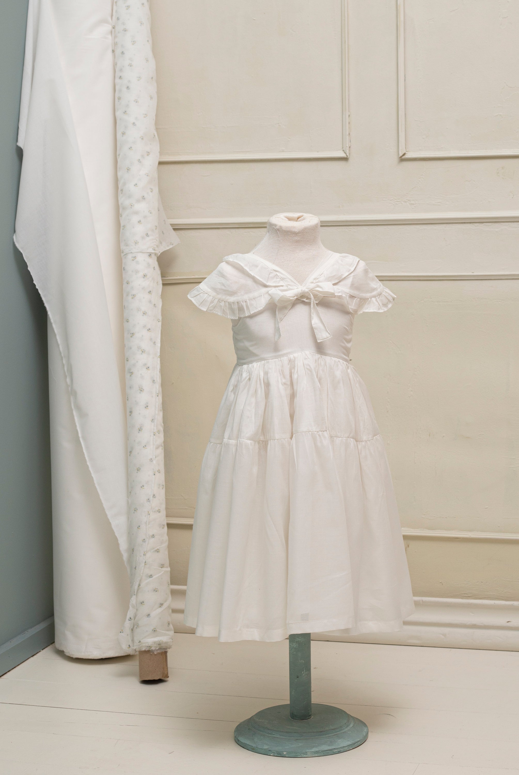 Traje de Arras en Blanco modelo Pepa de Cosmosophie