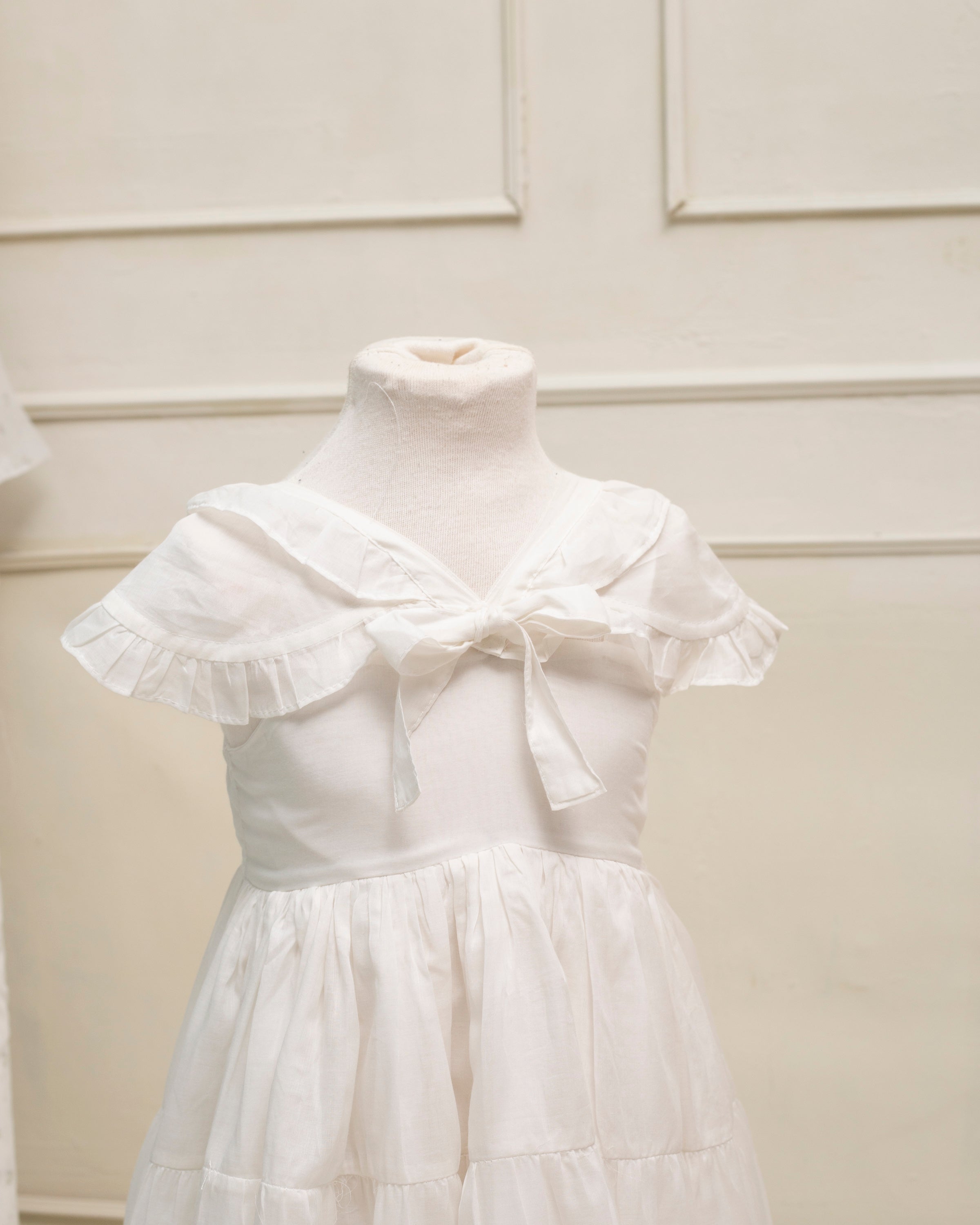 Traje de Arras en Blanco modelo Pepa de Cosmosophie