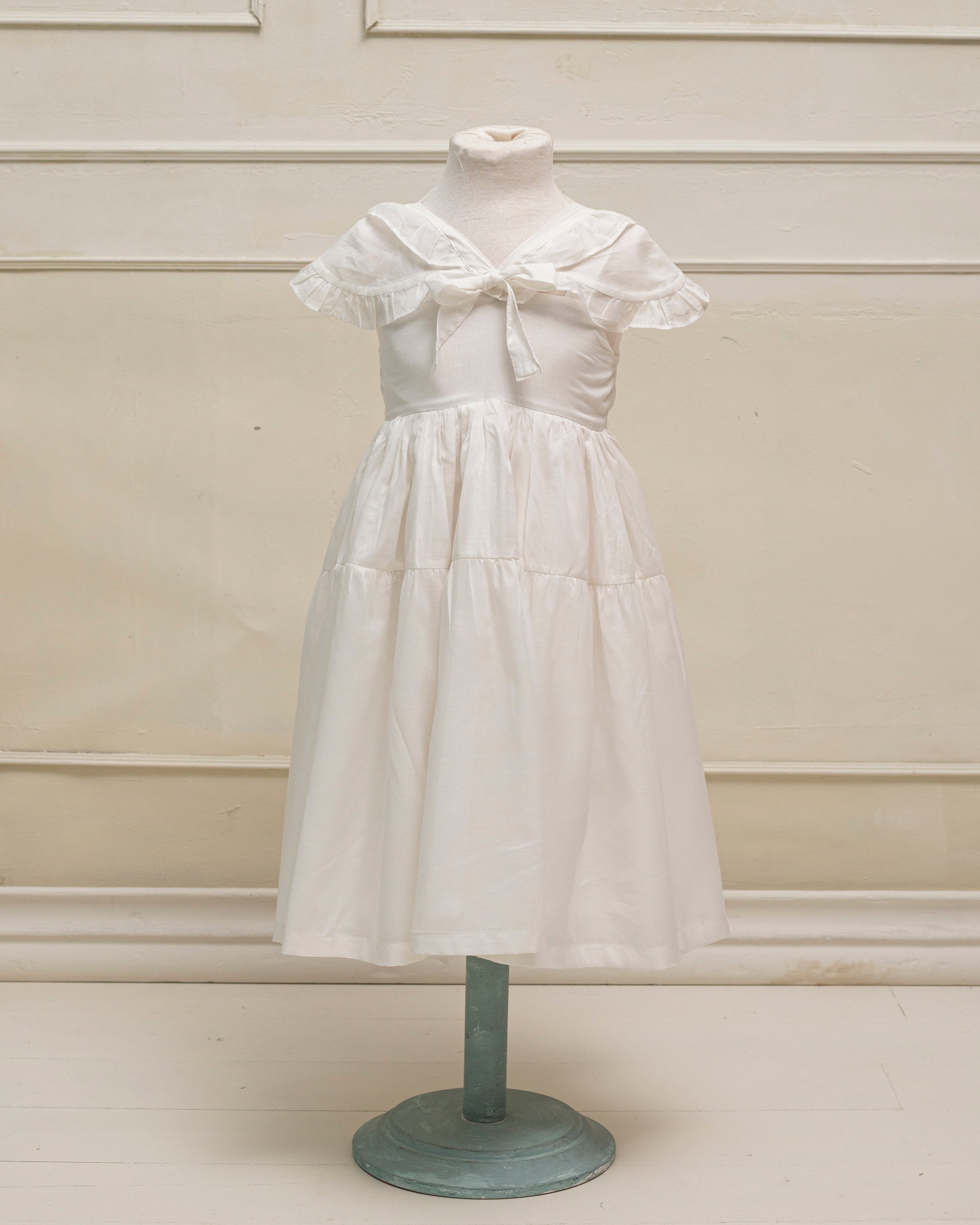 Traje de Arras en Blanco modelo Pepa de Cosmosophie