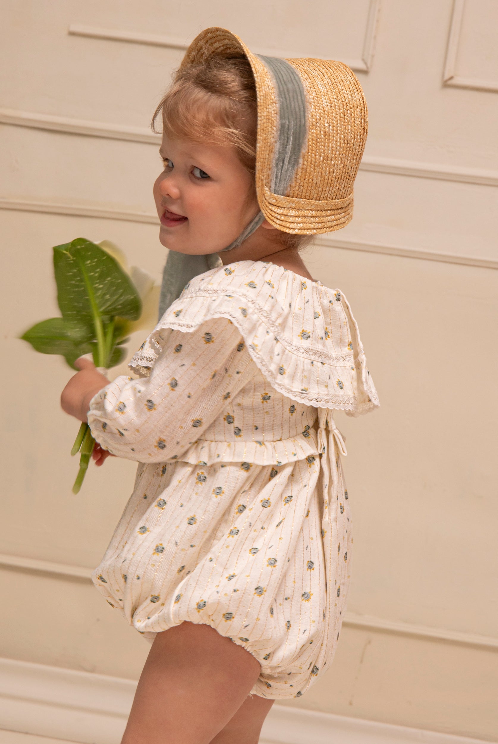 Ranita Arras de bebe de flores Cosmosophie