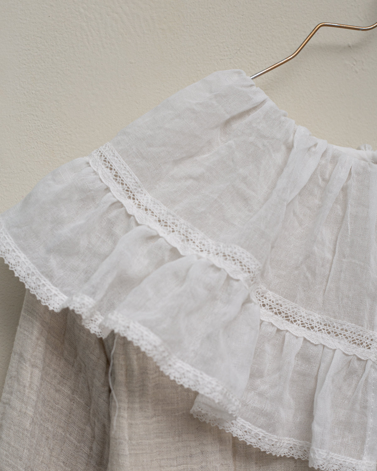 Vestido gris maxicuello muselina Yves Chambray