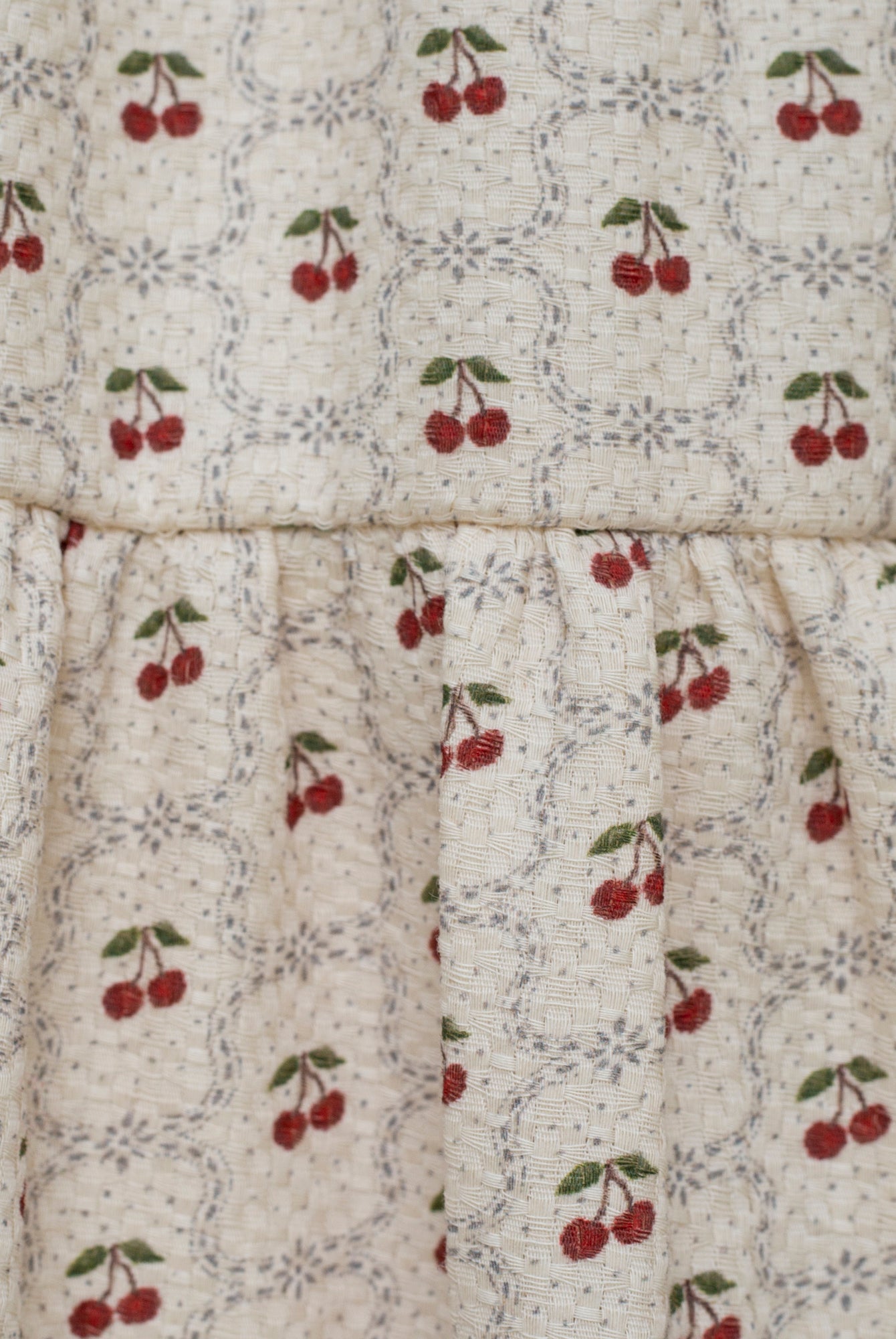 Vestido estampado cerezas para adolescente de Cosmosophie