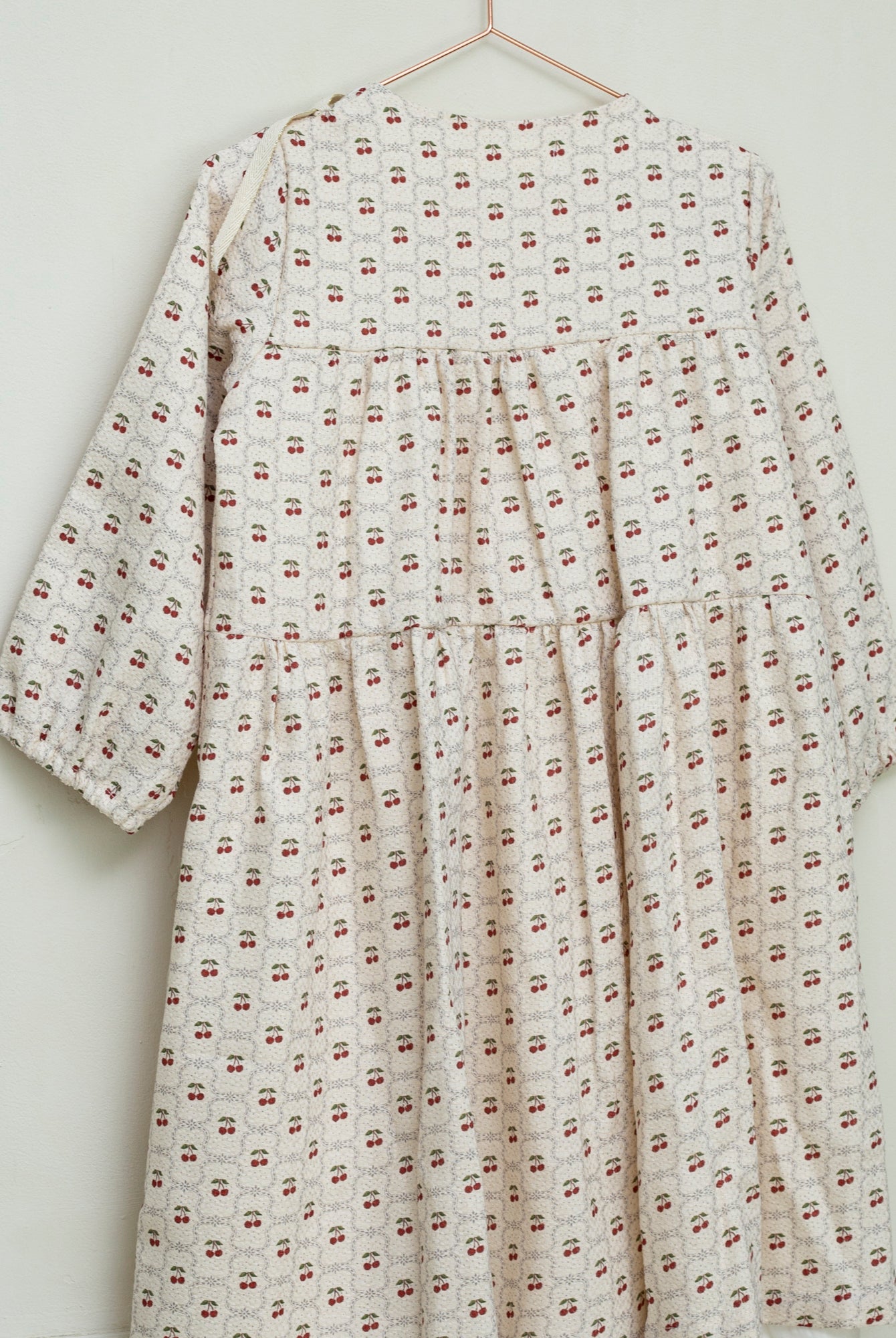 Vestido estampado cerezas para adolescente de Cosmosophie