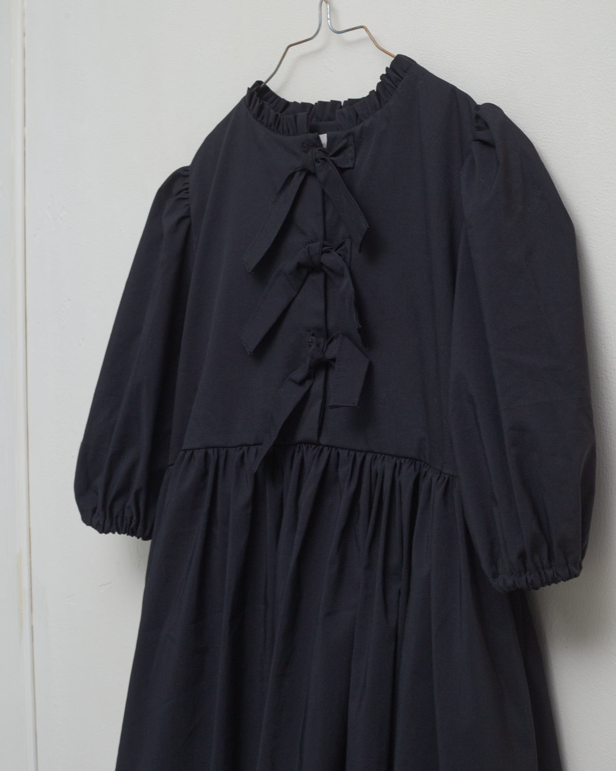 Vestido negro de lazos Bow de fiesta Cosmosophie