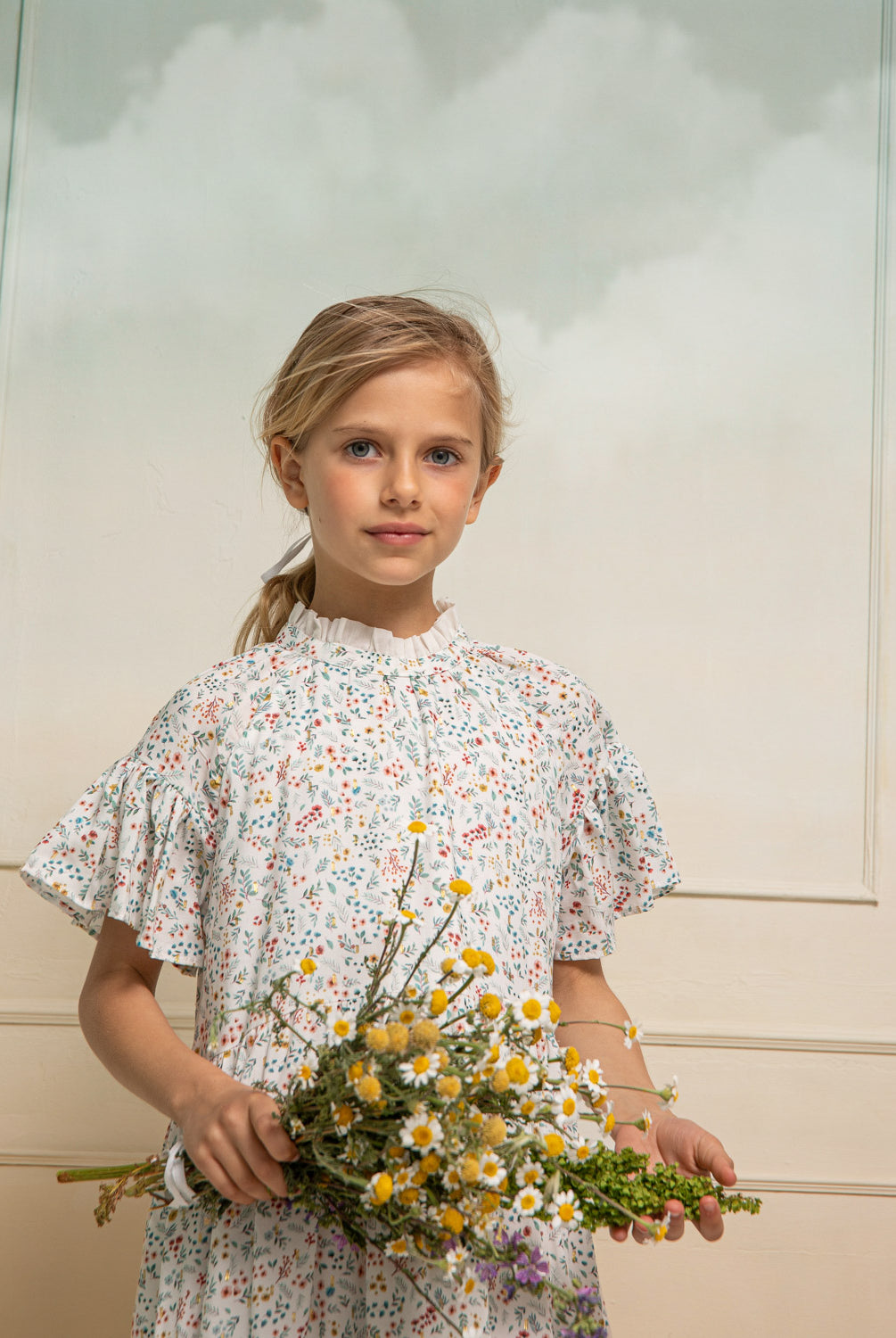 Vestido flores con oro de Cosmosophie