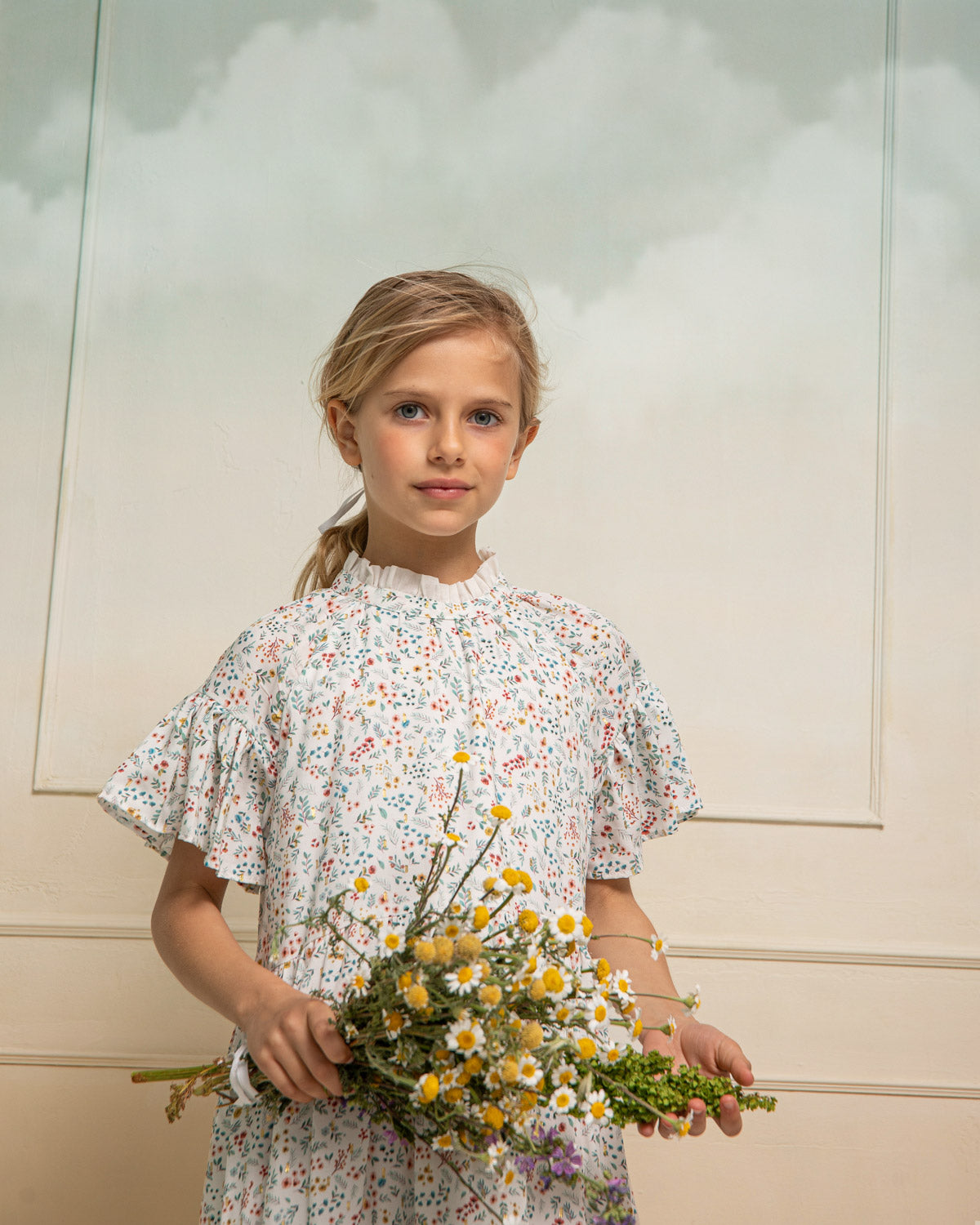 Vestido flores con oro de Cosmosophie