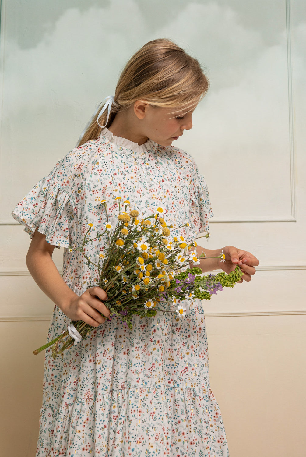 Vestido flores con oro de Cosmosophie