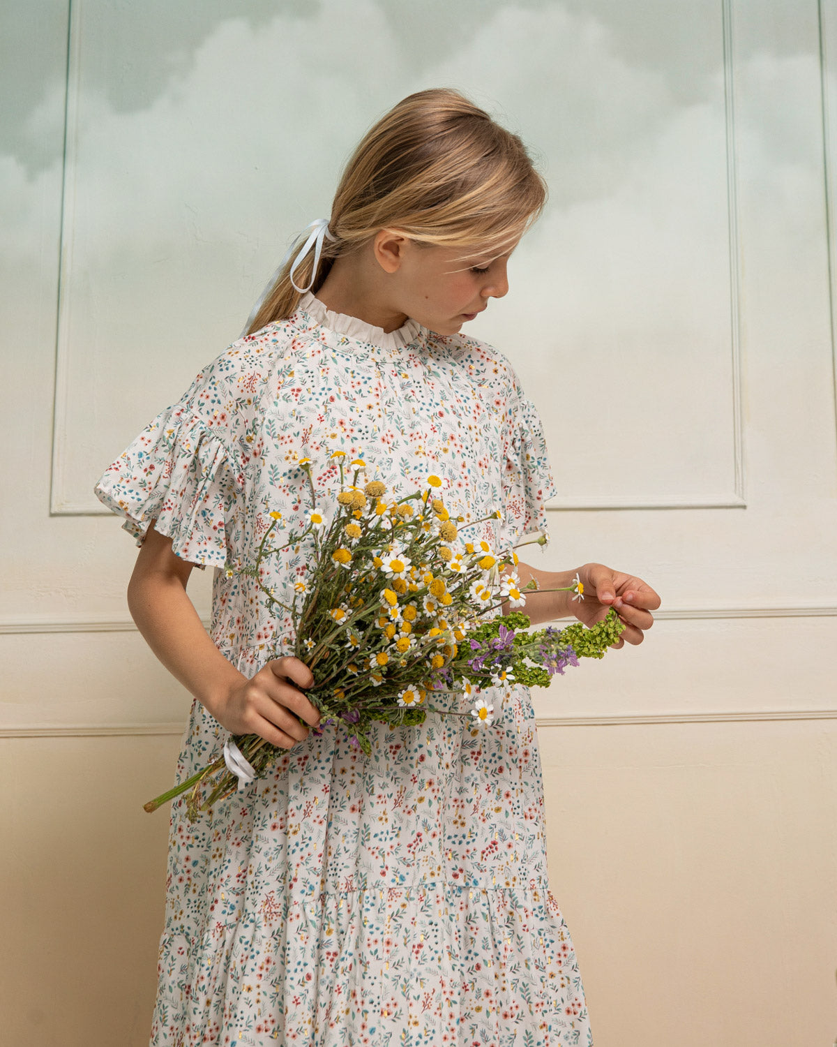 Vestido flores con oro de Cosmosophie