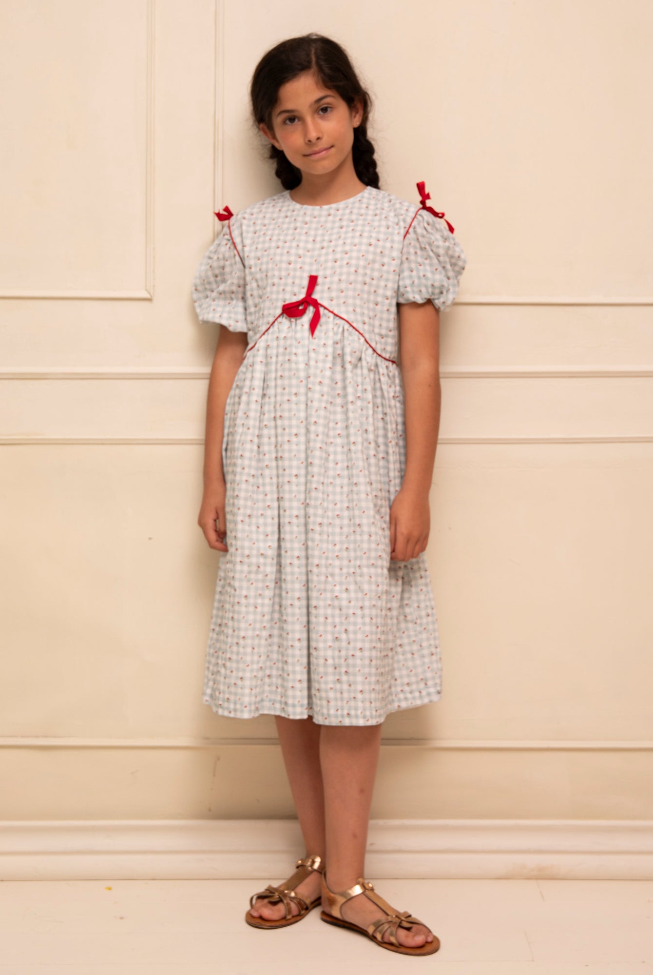 Vestido Cox vichy azul con estampado de cerezas Cherry