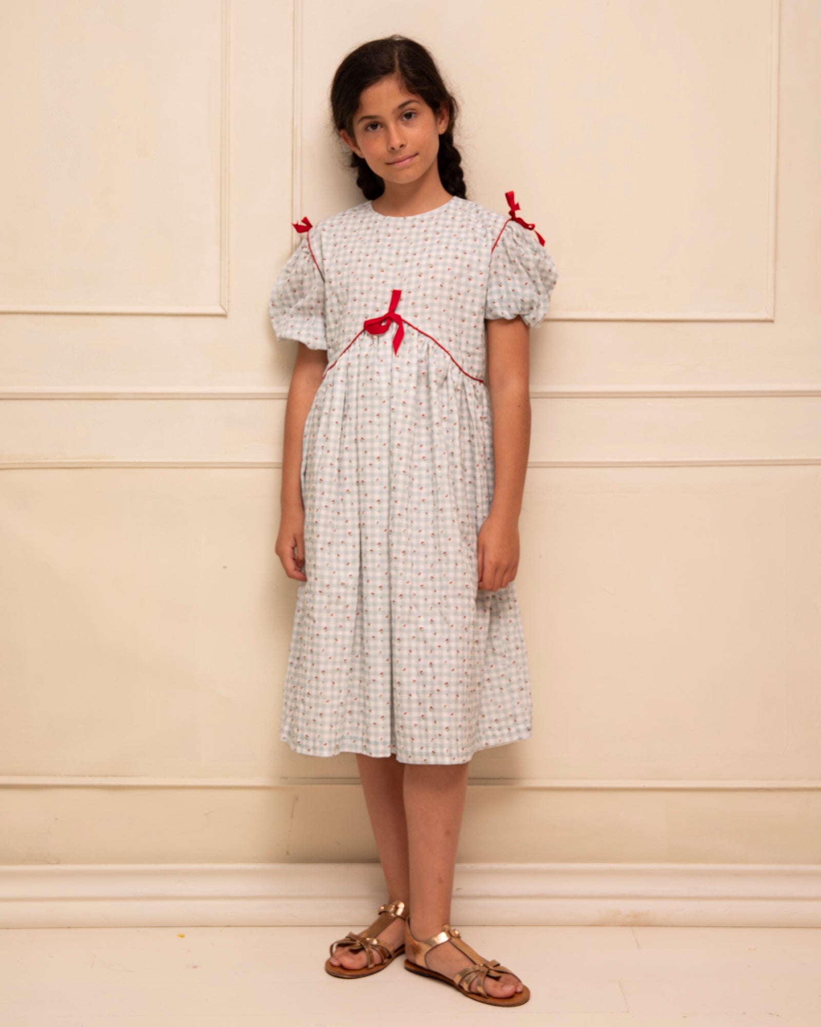 Vestido Cox vichy azul con estampado de cerezas Cherry