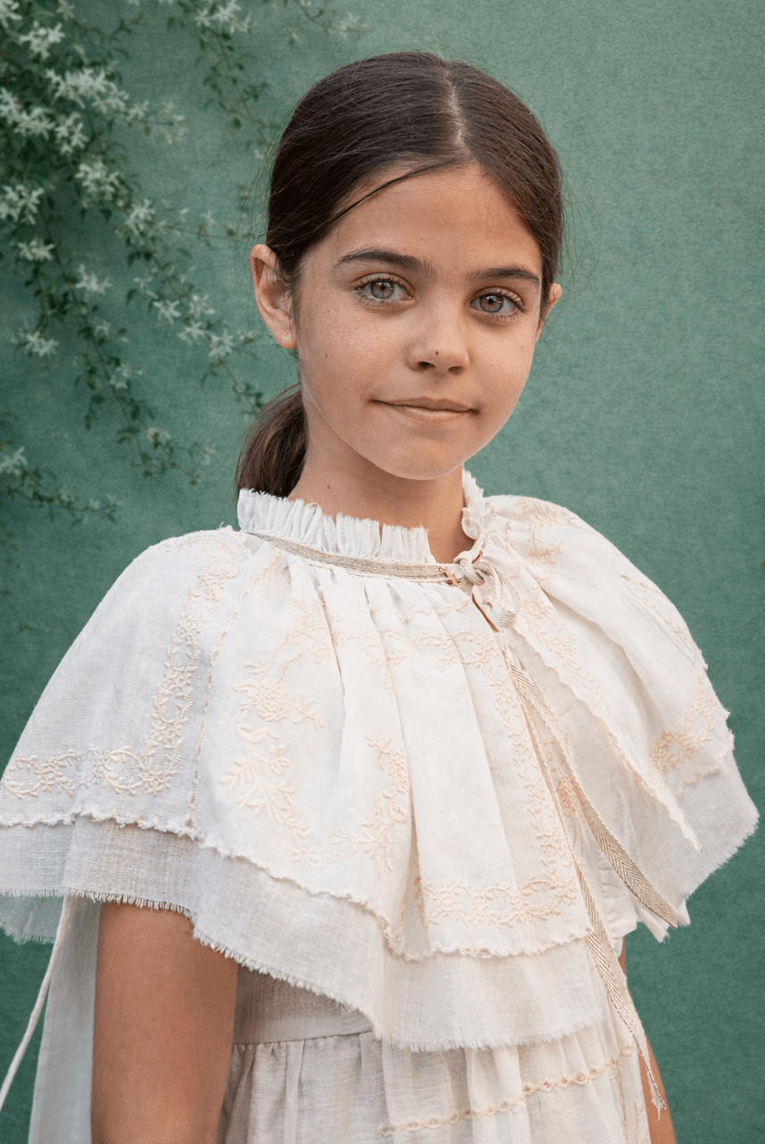 Cuello capa para vestido en bambula bordada en blanco y rosa para traje de arras Cosmosophie