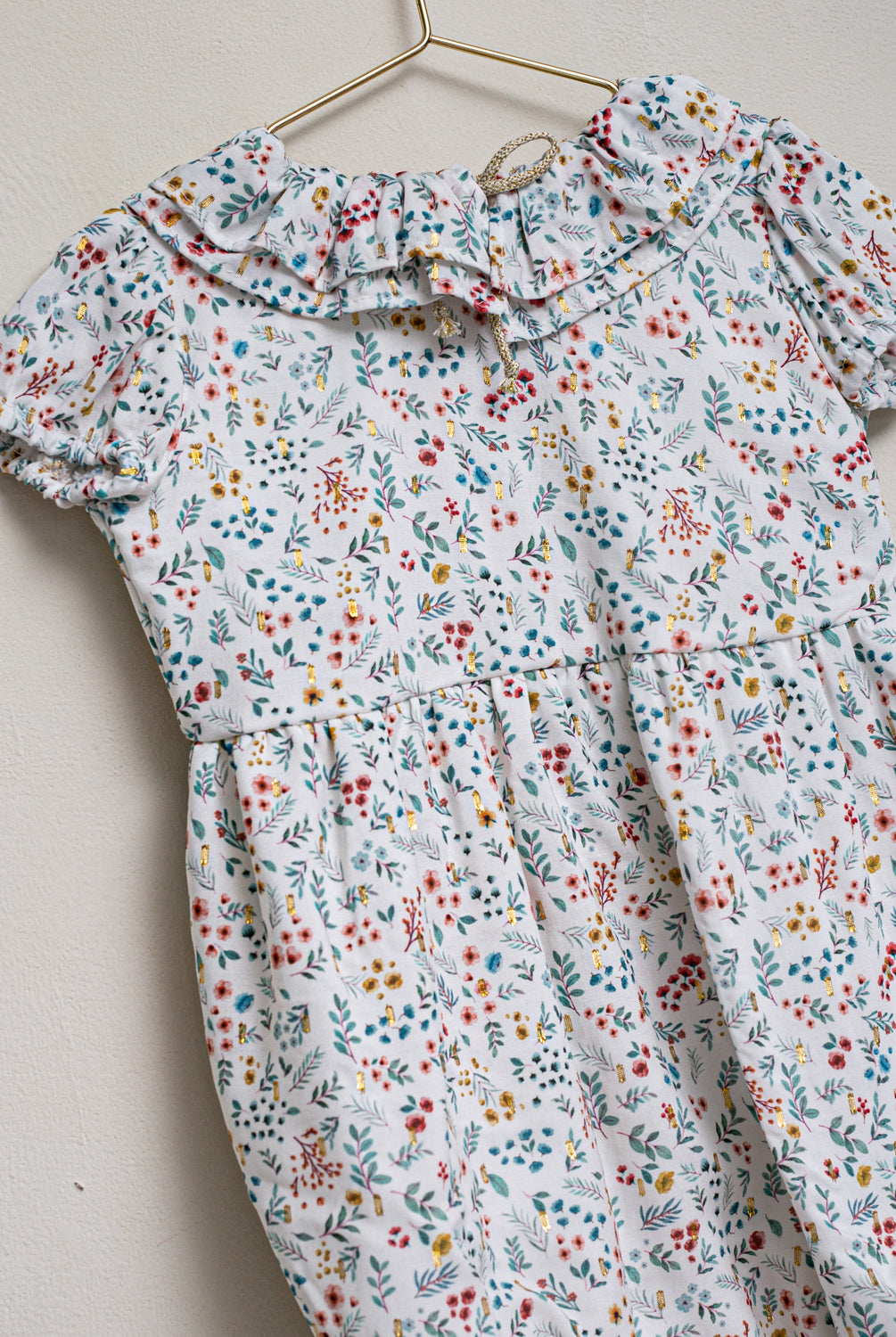 Ranita de florecitas con toques de oro Elmo Cosmosophie