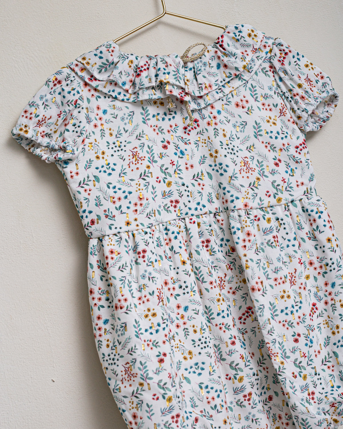 Ranita de florecitas con toques de oro Elmo Cosmosophie