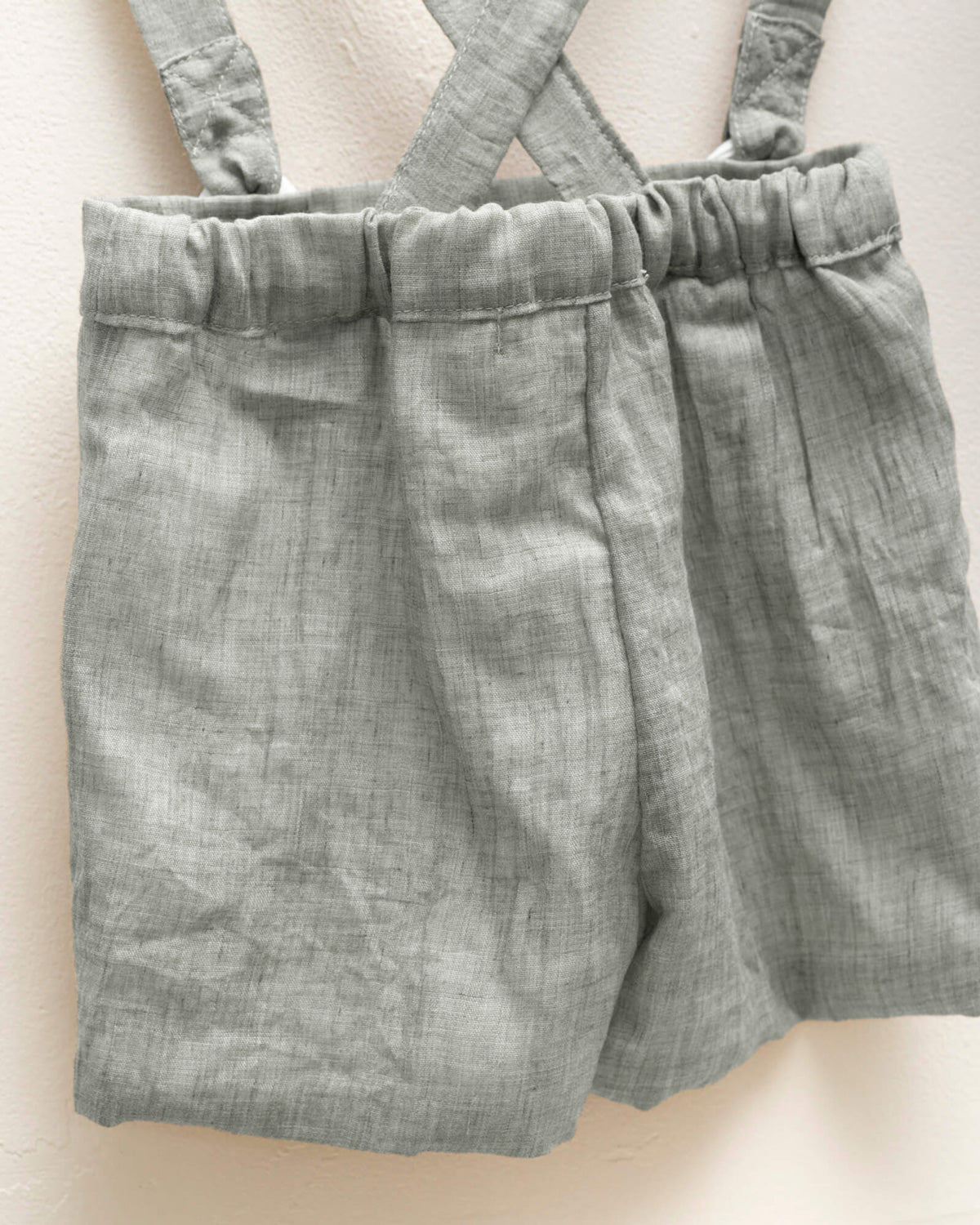 Pantalon cortonde arras para niño invitado a boda Cosmosophie
