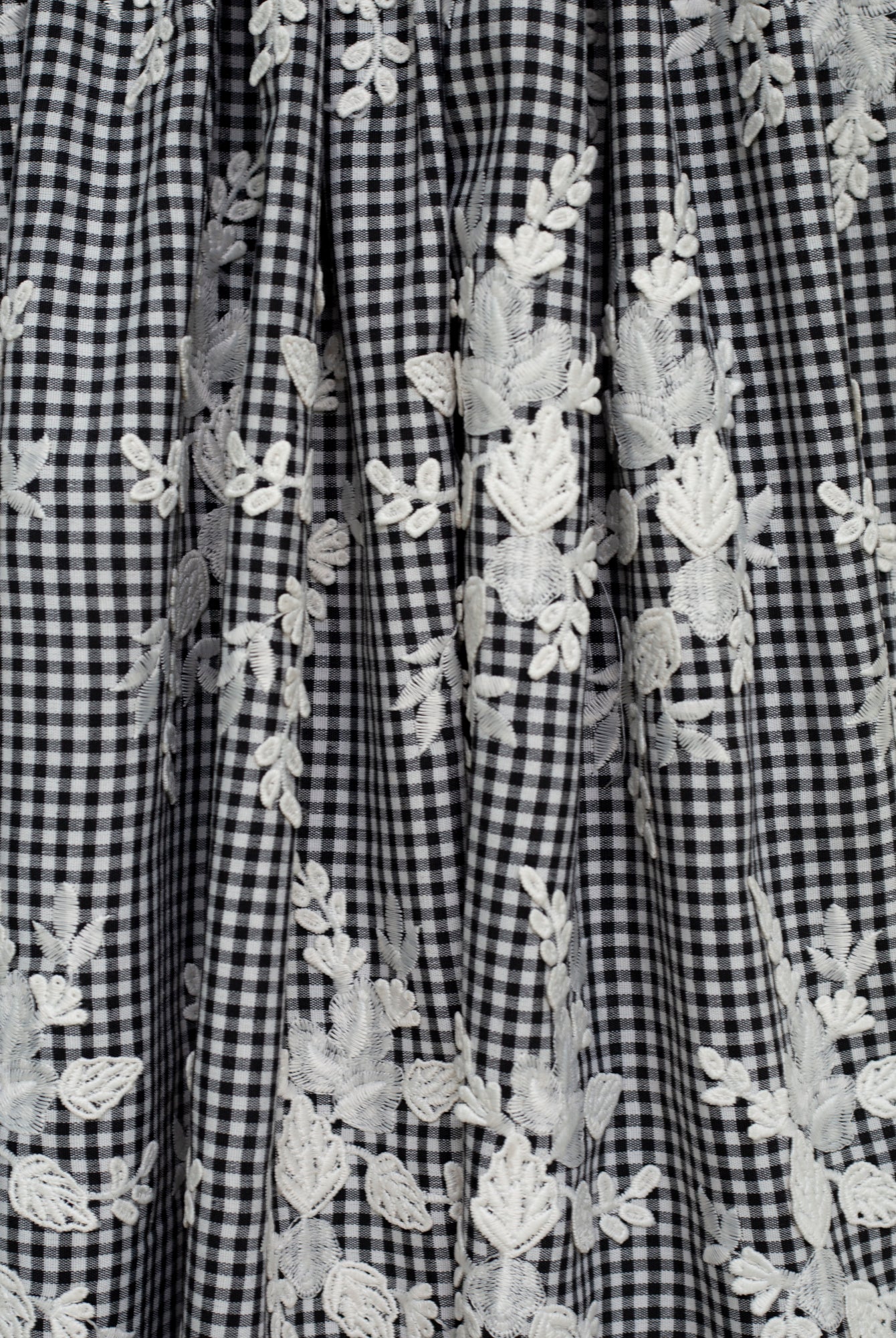 Conjunto para adolescente estampado vichy con bordados Cosmosophie