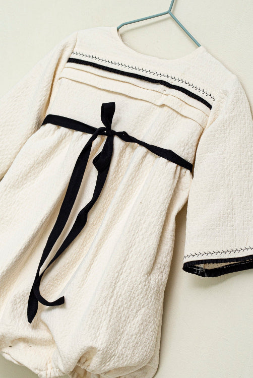 Ranita bebe en crudo con negro Cosmosophie