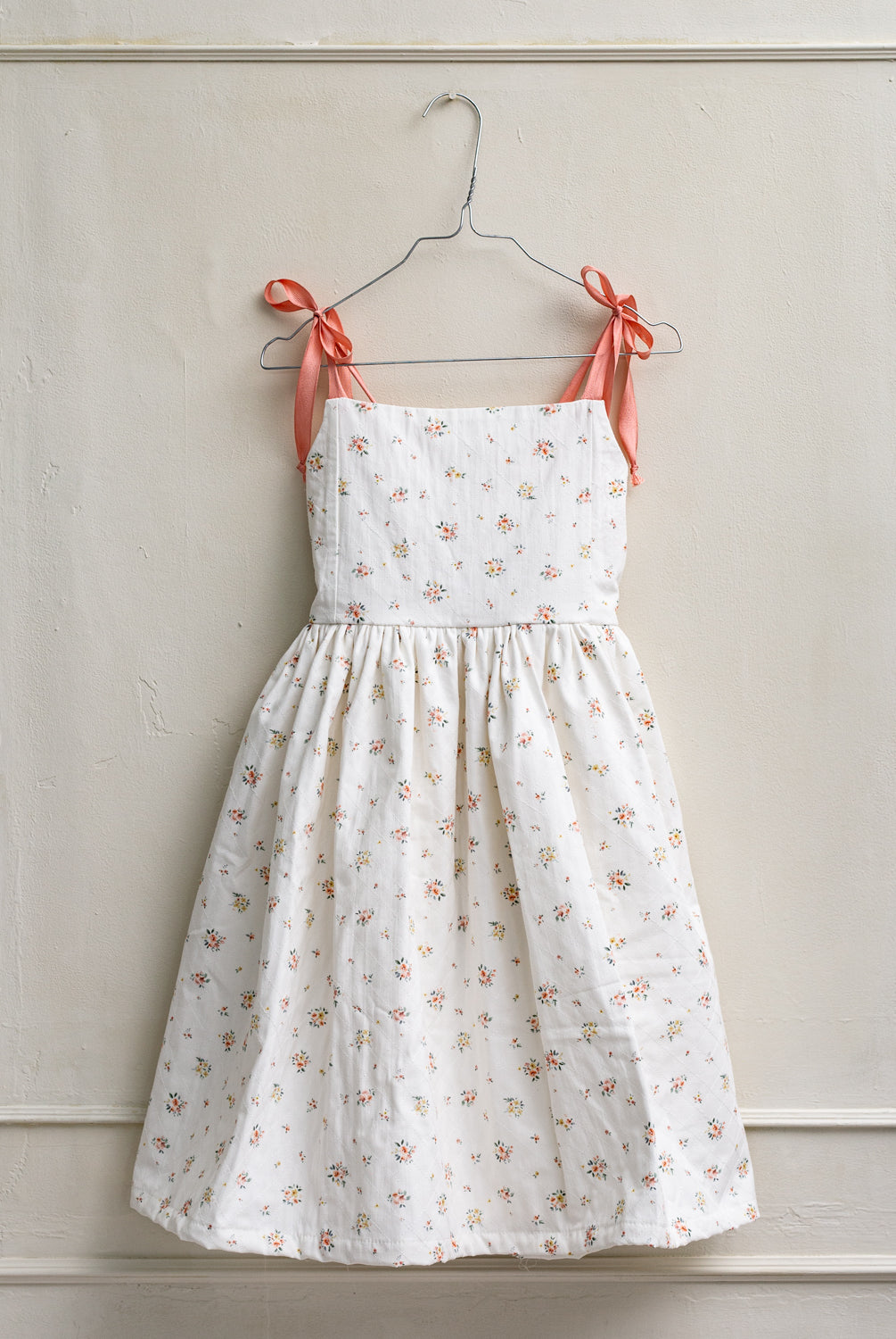 Vestido tirantes florecitas rosas Polar estampado Bloom