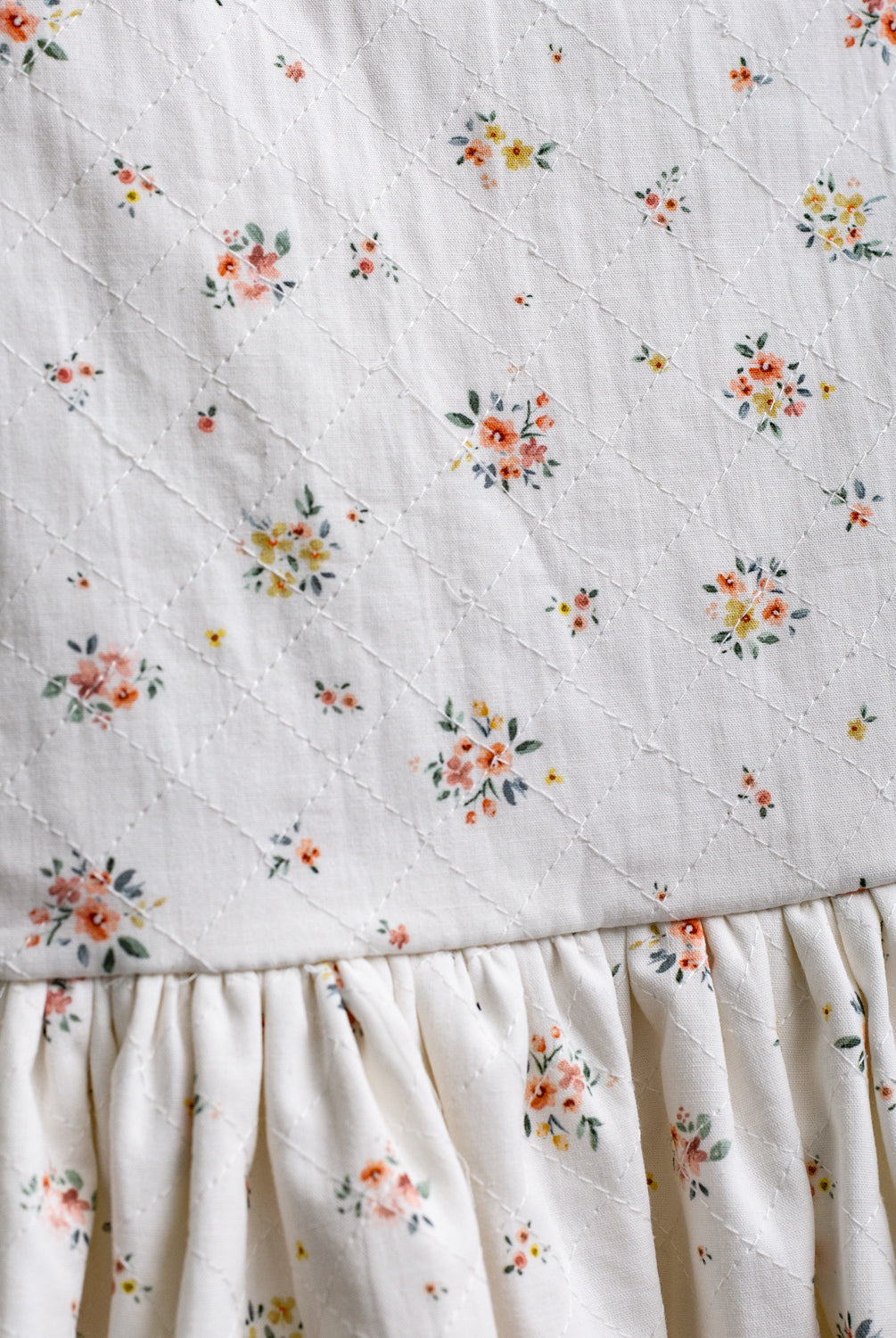 Vestido tirantes florecitas rosas Polar estampado Bloom