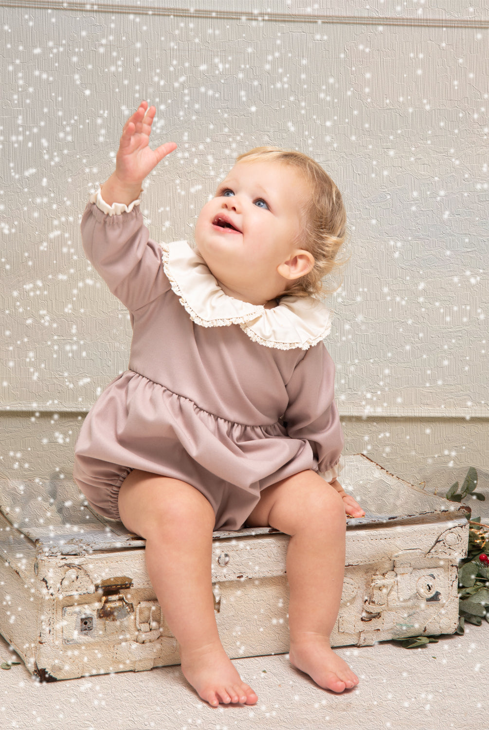 Ranita rosa y beige con puntilla de Cosmosophie