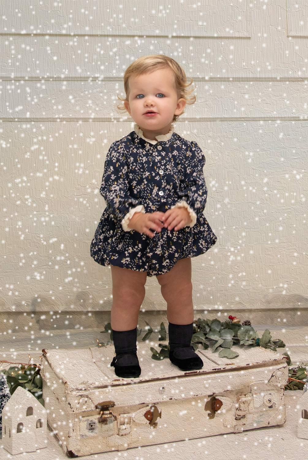 Ranita flores en azul noche crudo y oro con voalante crudo Cosmosophie