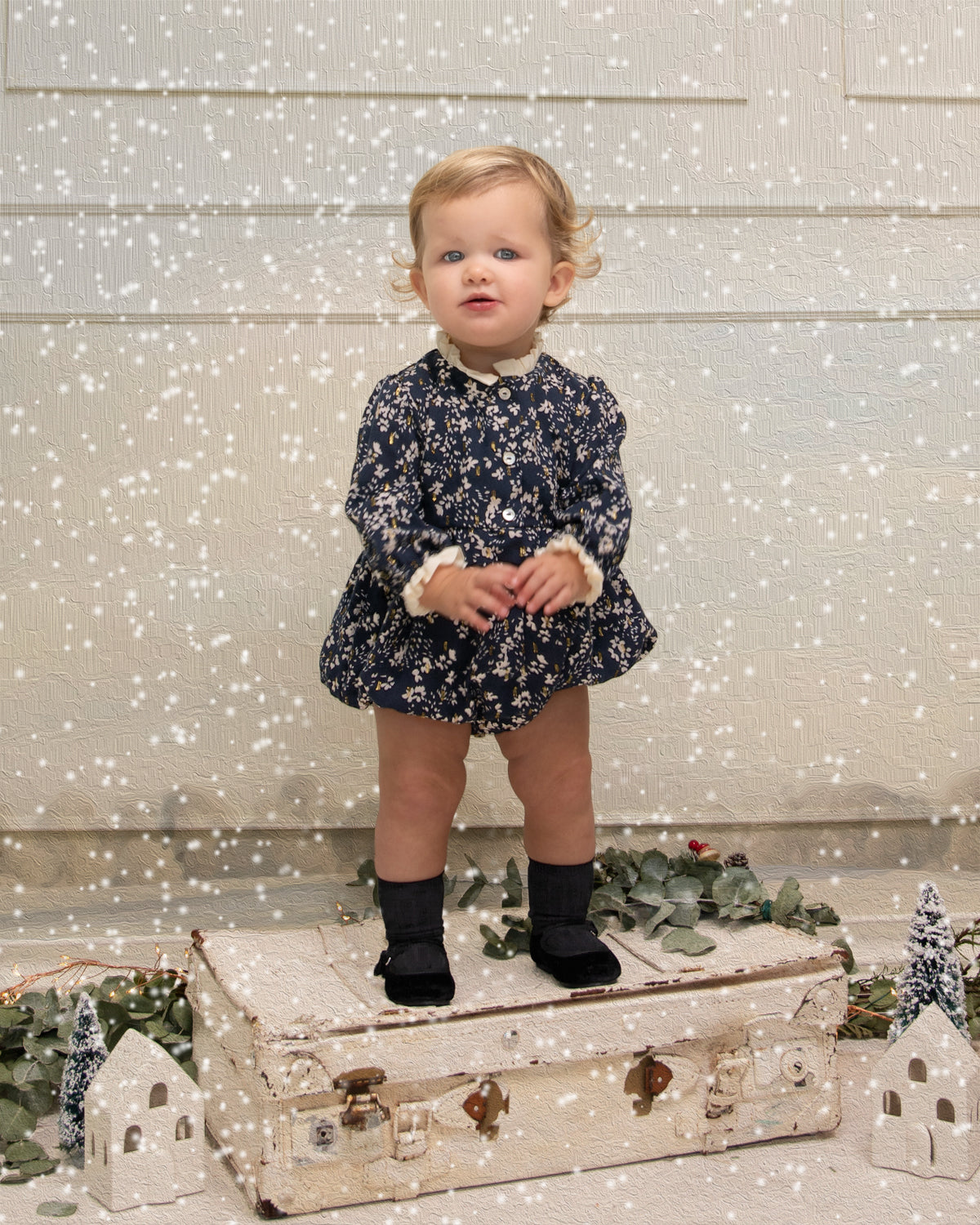 Ranita flores en azul noche crudo y oro con voalante crudo Cosmosophie