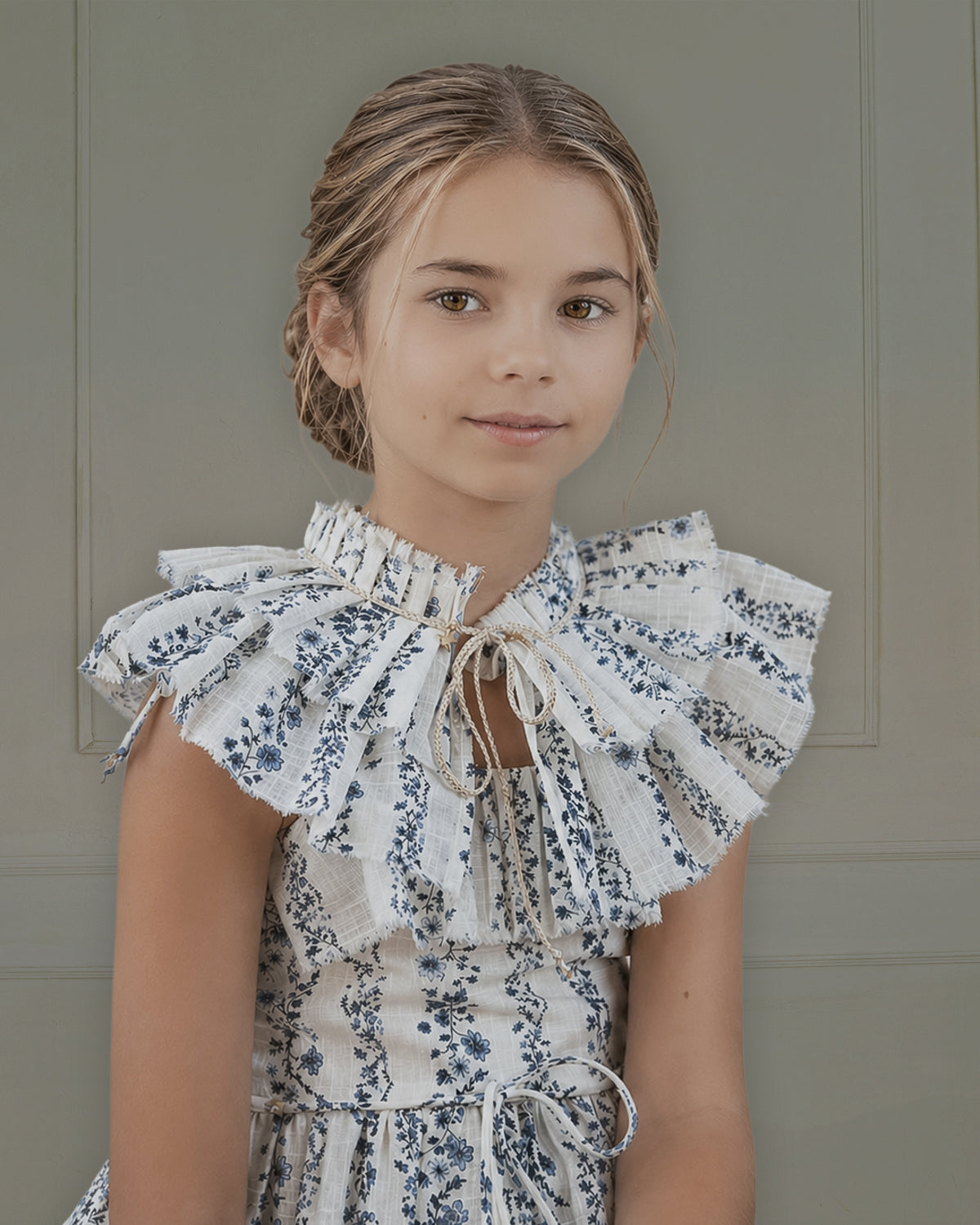 Cuello postizo para combinar con vestido en flores