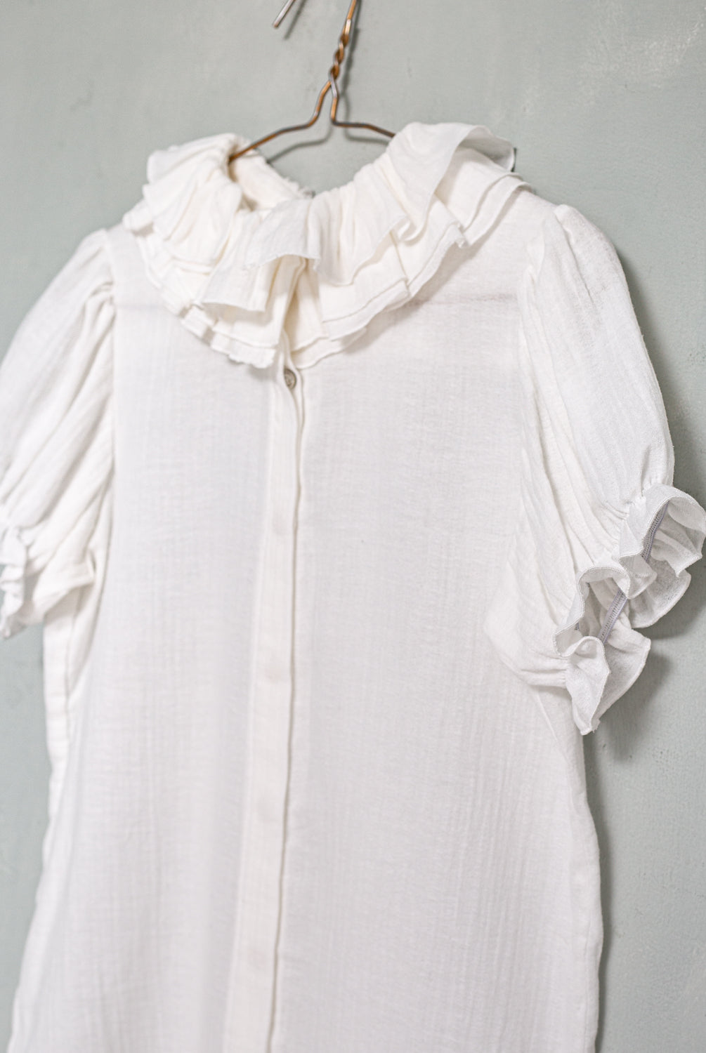 Blusa mujer con cuello de volantes