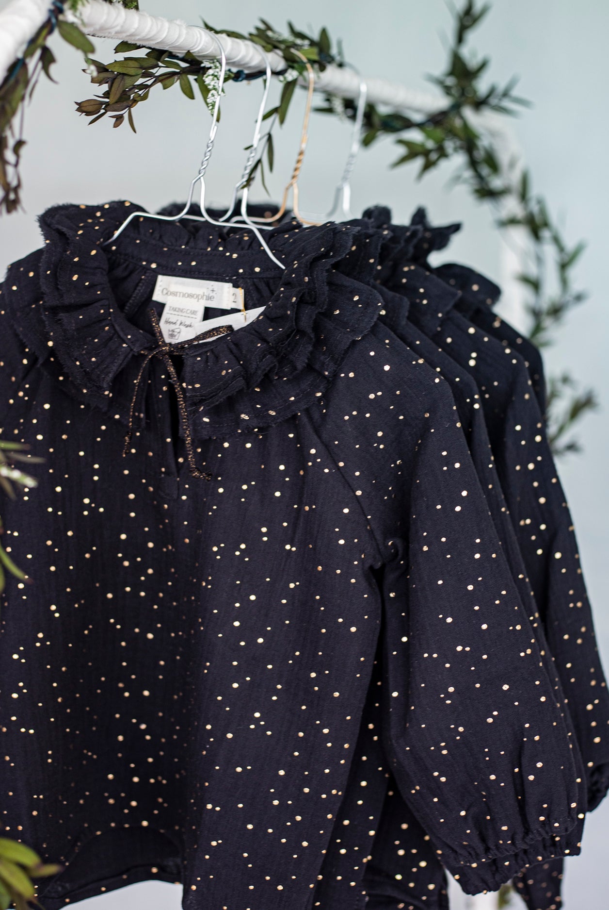 christmas shirt for party special occasion. blusa para navidad para niña negro y oro