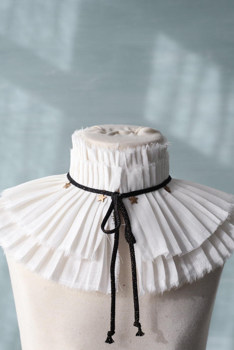 special ocasion dress collar for  wedding guests and flower girl dress. Eco friendly, sustainable fasion. Vestidos de invitada de boda y trajes de arras originales para niñas. Bodas 2018