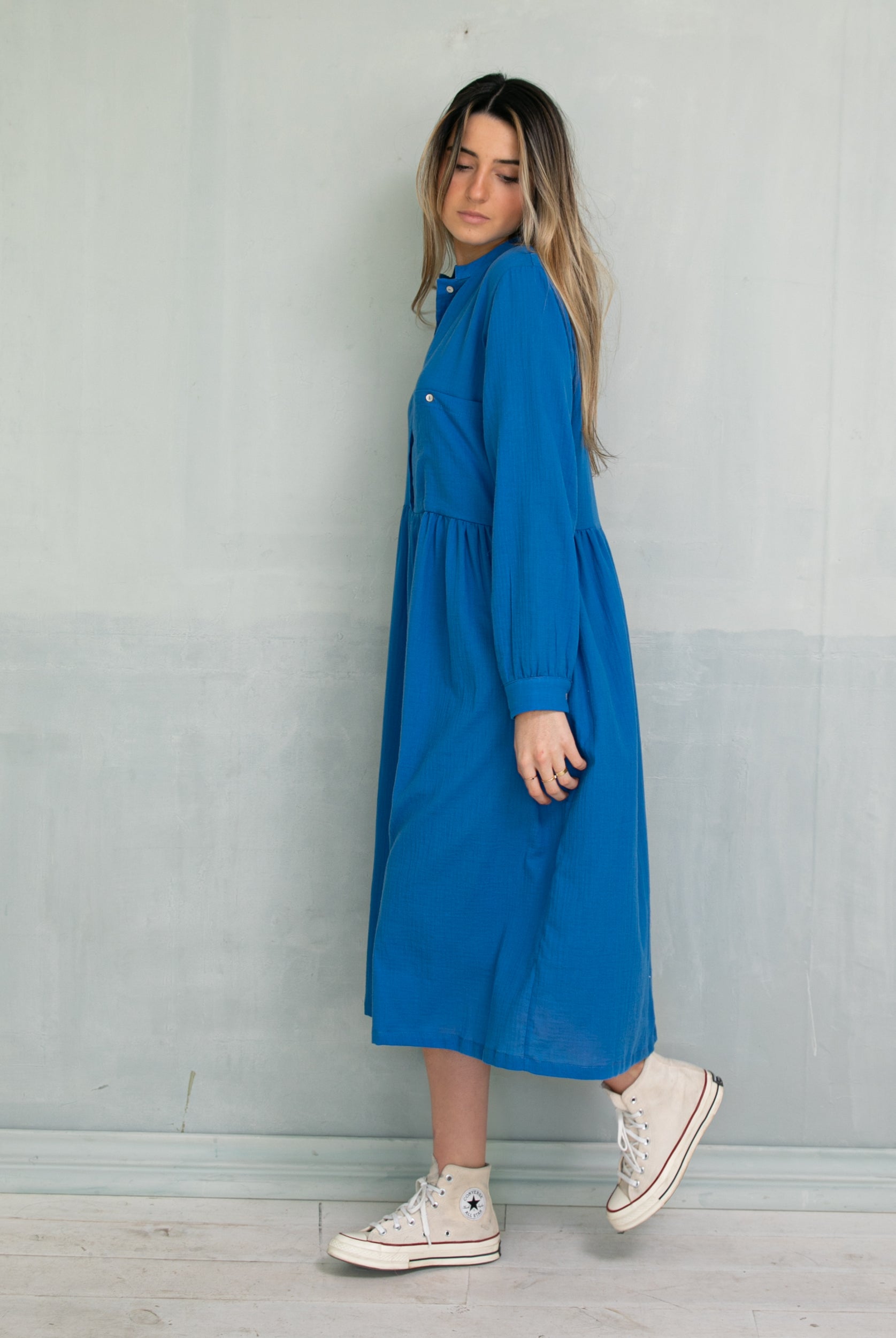 Long dress modest in blue cotton azzure cosmosophie cian dress