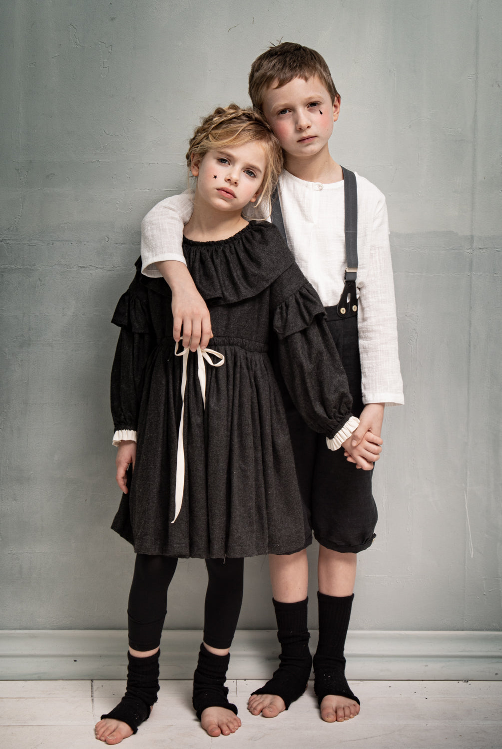 Vestido gris oscuro Pierrot Cosmosophie