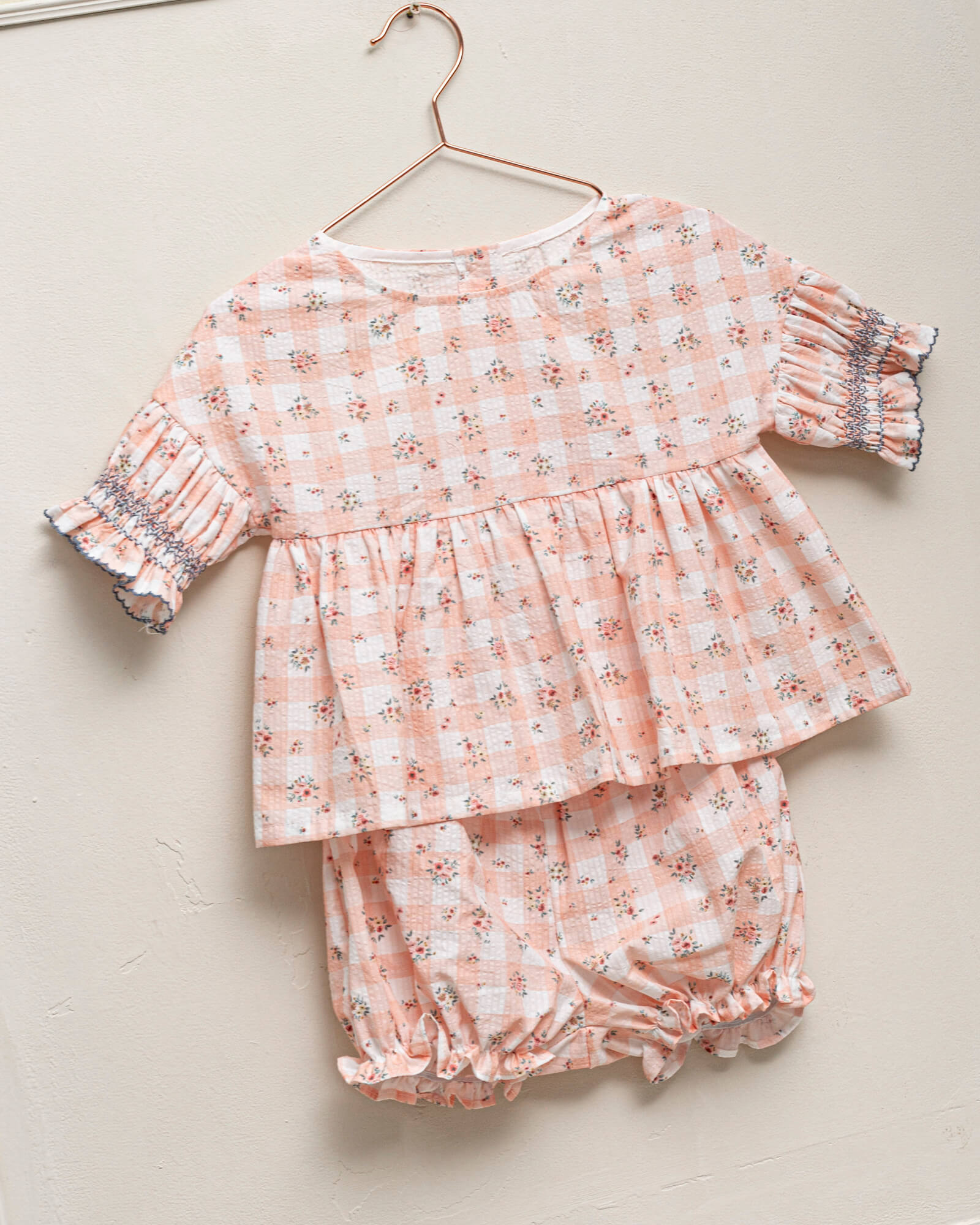 Conjunto blusa y bombacho en vichy rosa para niña Cosmosophie