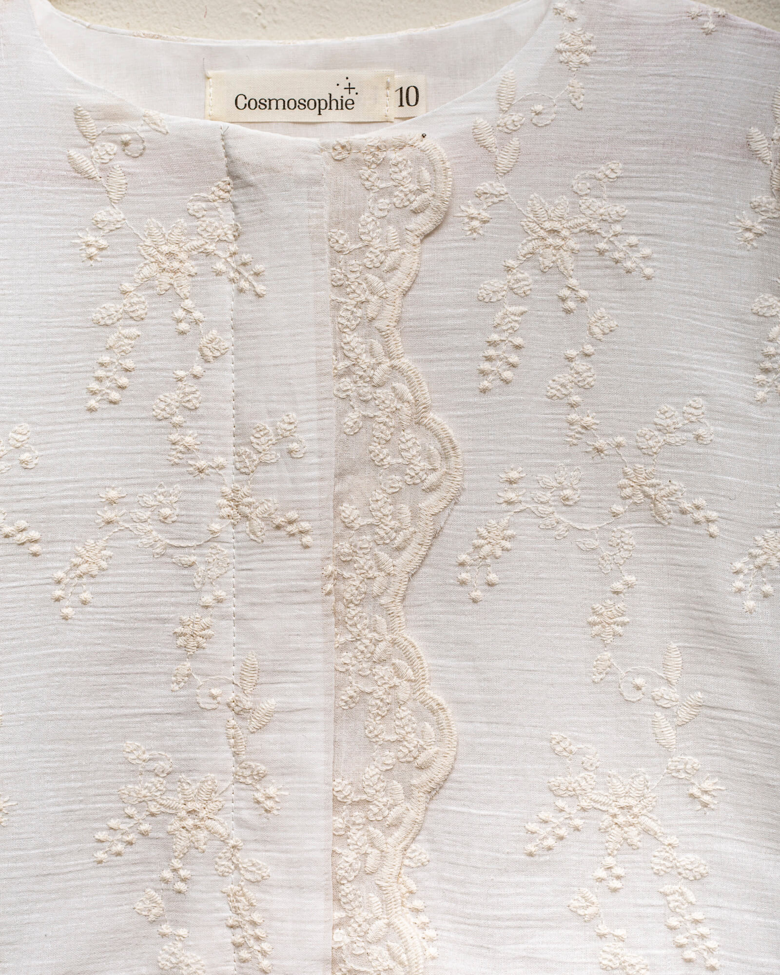 Vestido de bambula bordada para niña Cosmosophie