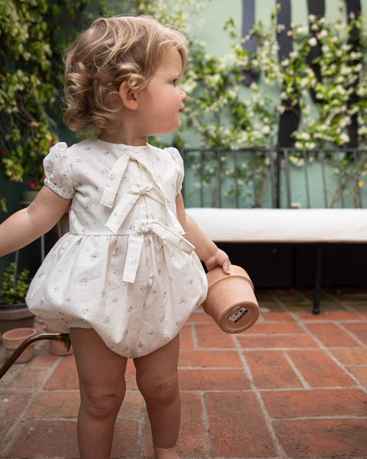 Ranita bebe flores Lazadas pecho de Cosmosophie